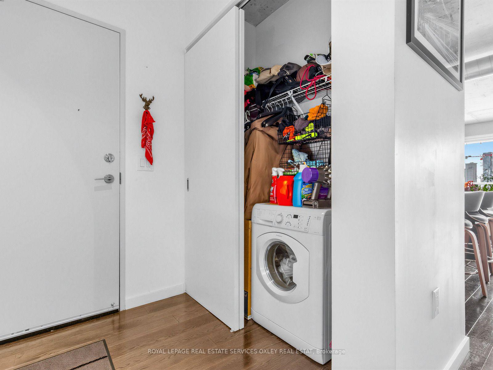 Photo 10 of Unit 1010, 32 Trolley Crescent, Toronto, Moss Park — HOMEH