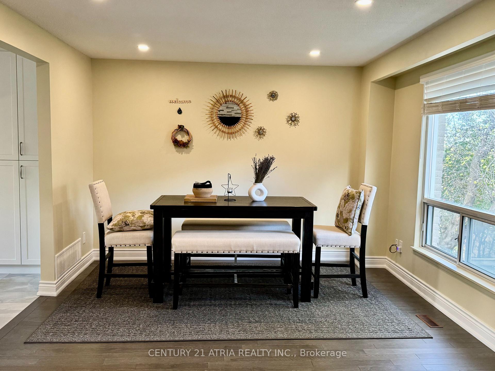 Photo 2 of 38 Henderson Drive, Aurora, Aurora Highlands — HOMEH