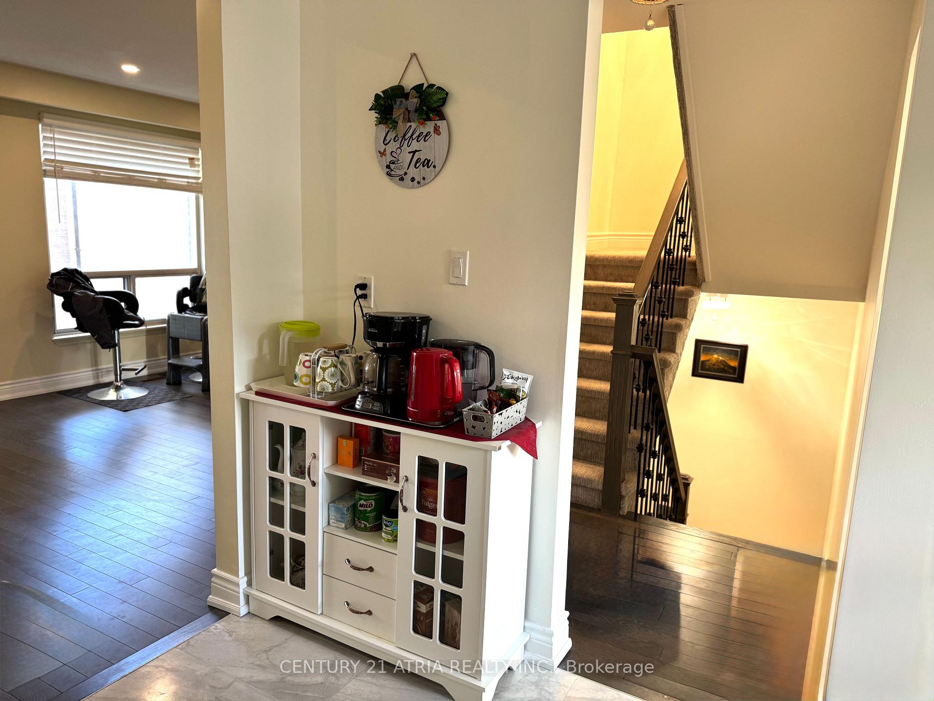 Photo 6 of 38 Henderson Drive, Aurora, Aurora Highlands — HOMEH