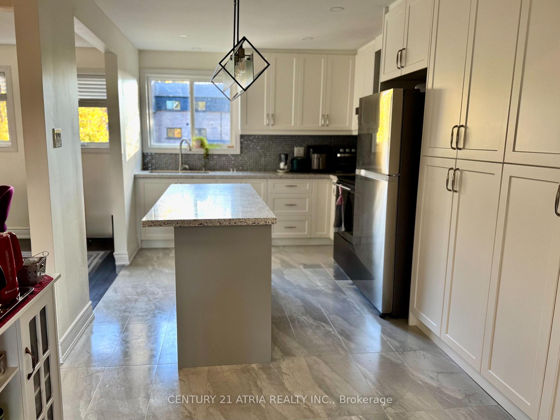 Photo 7 of 38 Henderson Drive, Aurora, Aurora Highlands — HOMEH