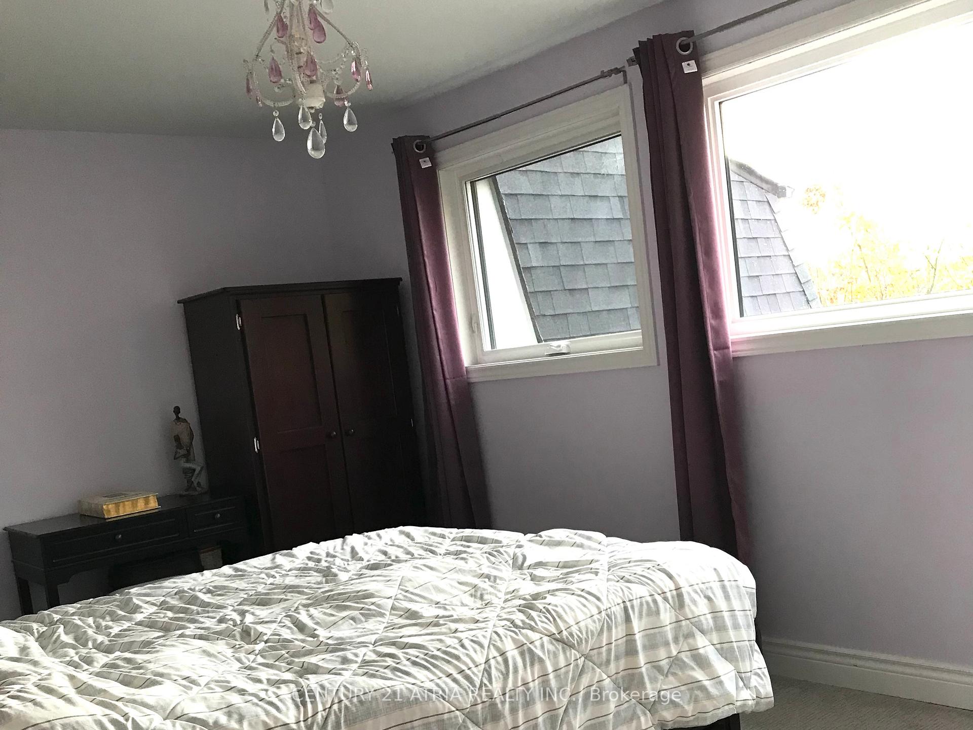 Photo 11 of 38 Henderson Drive, Aurora, Aurora Highlands — HOMEH