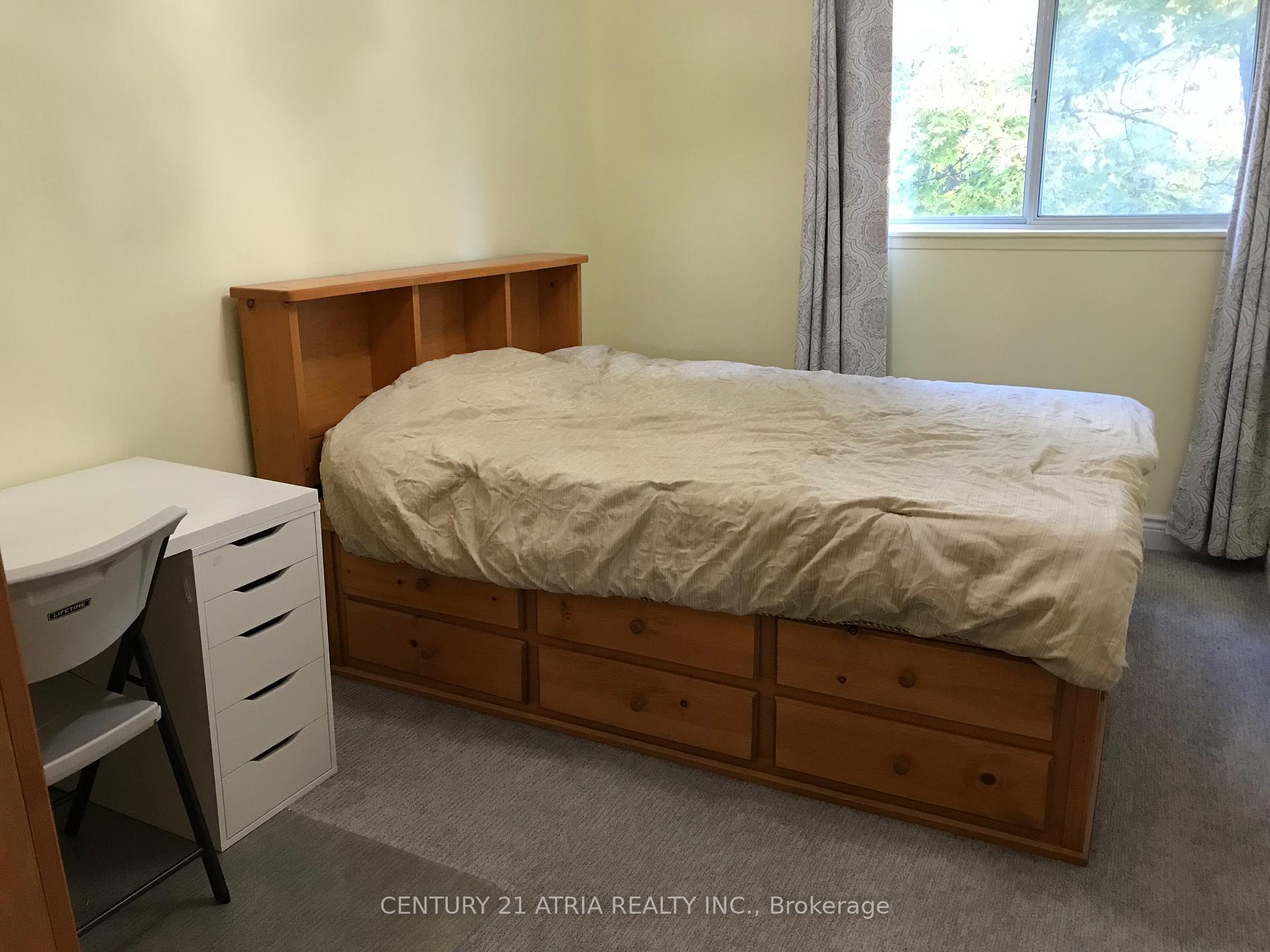 Photo 12 of 38 Henderson Drive, Aurora, Aurora Highlands — HOMEH