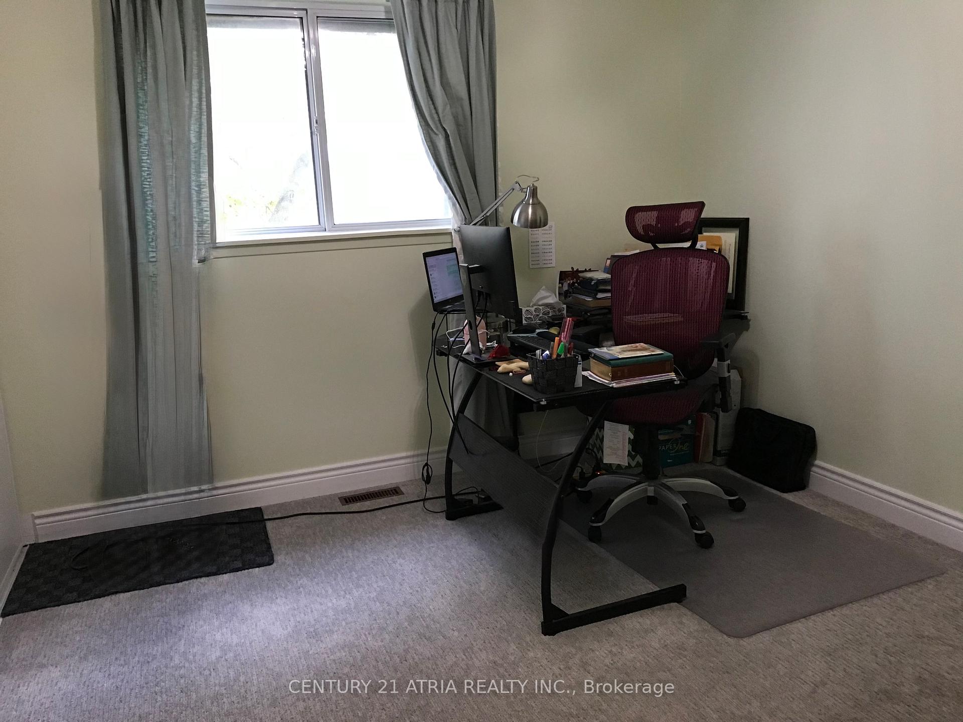 Photo 15 of 38 Henderson Drive, Aurora, Aurora Highlands — HOMEH