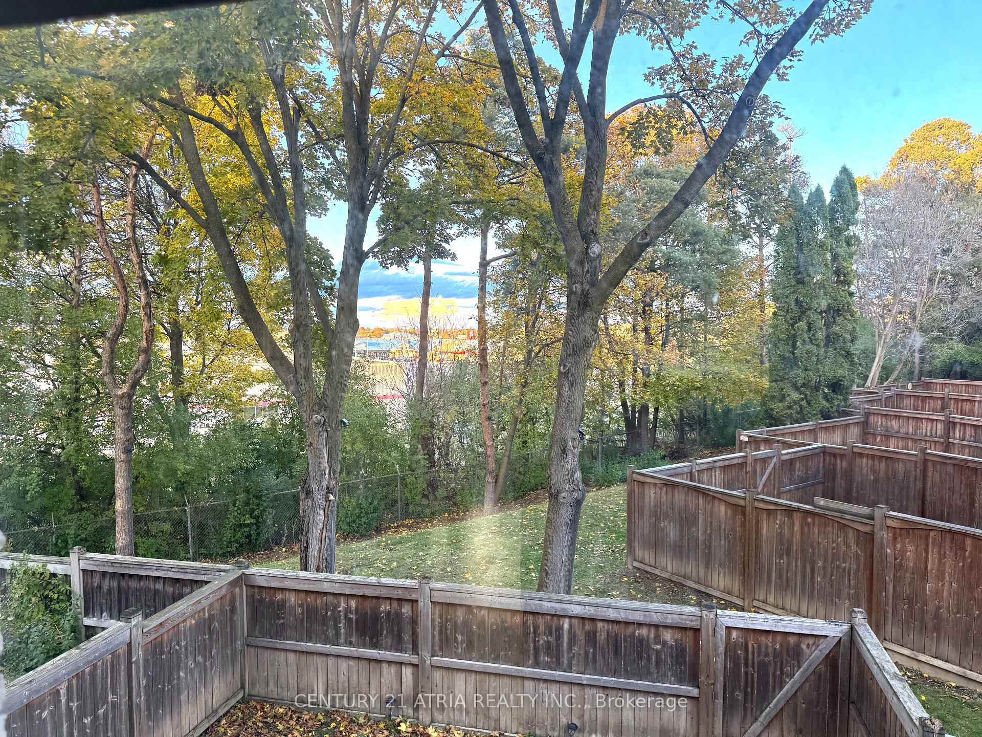 Photo 22 of 38 Henderson Drive, Aurora, Aurora Highlands — HOMEH