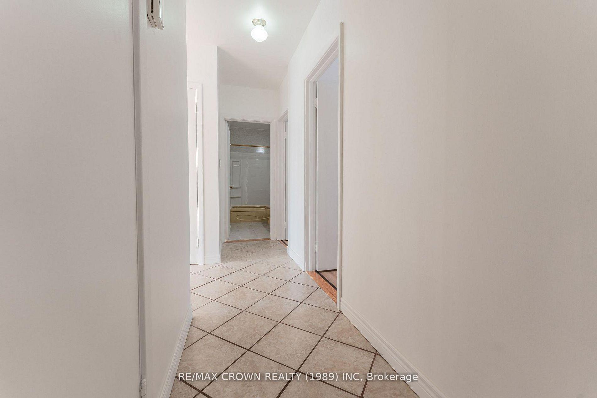 Photo 13 of 30 Pine Crescent, Kapuskasing — HOMEH
