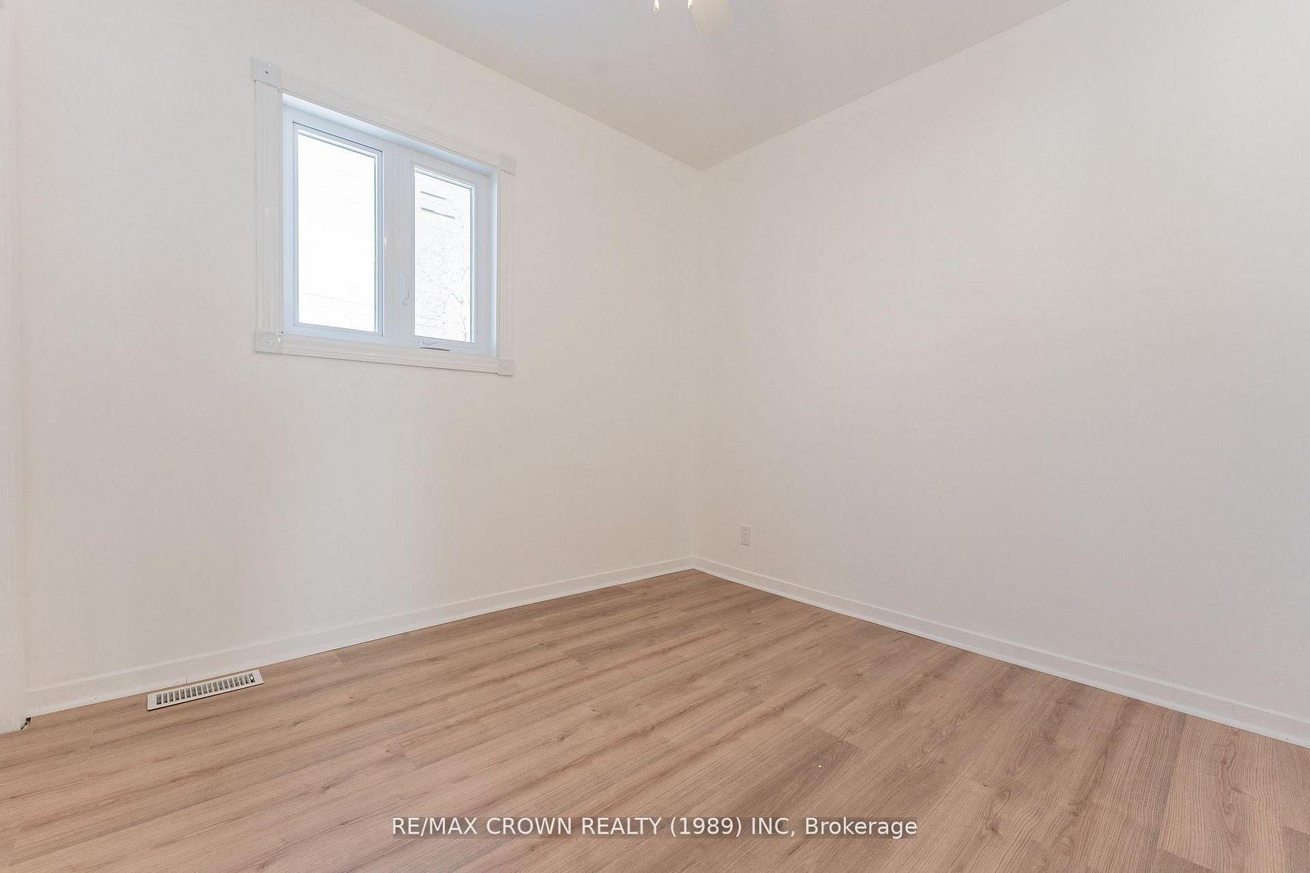Photo 14 of 30 Pine Crescent, Kapuskasing — HOMEH