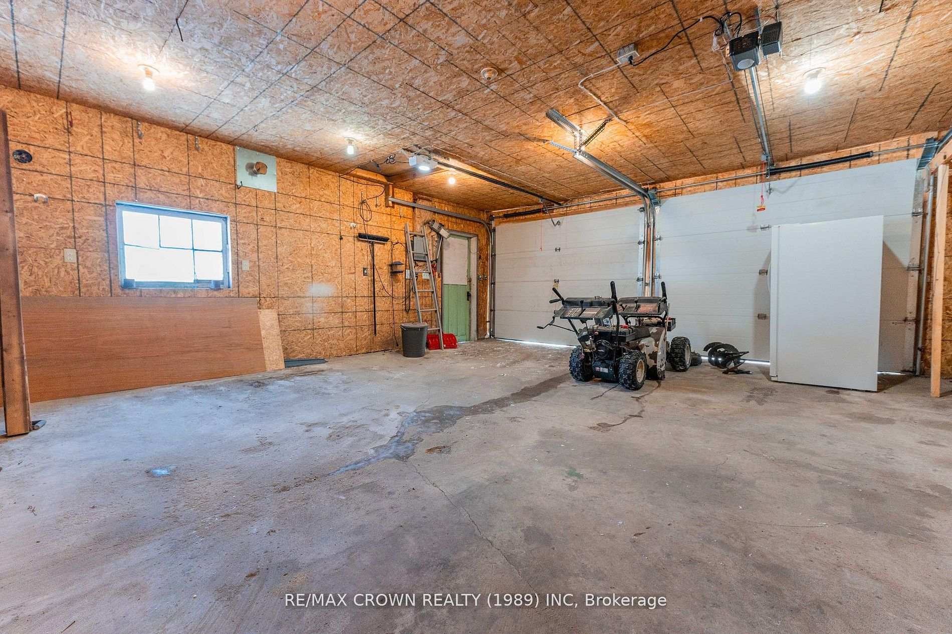 Photo 40 of 30 Pine Crescent, Kapuskasing — HOMEH