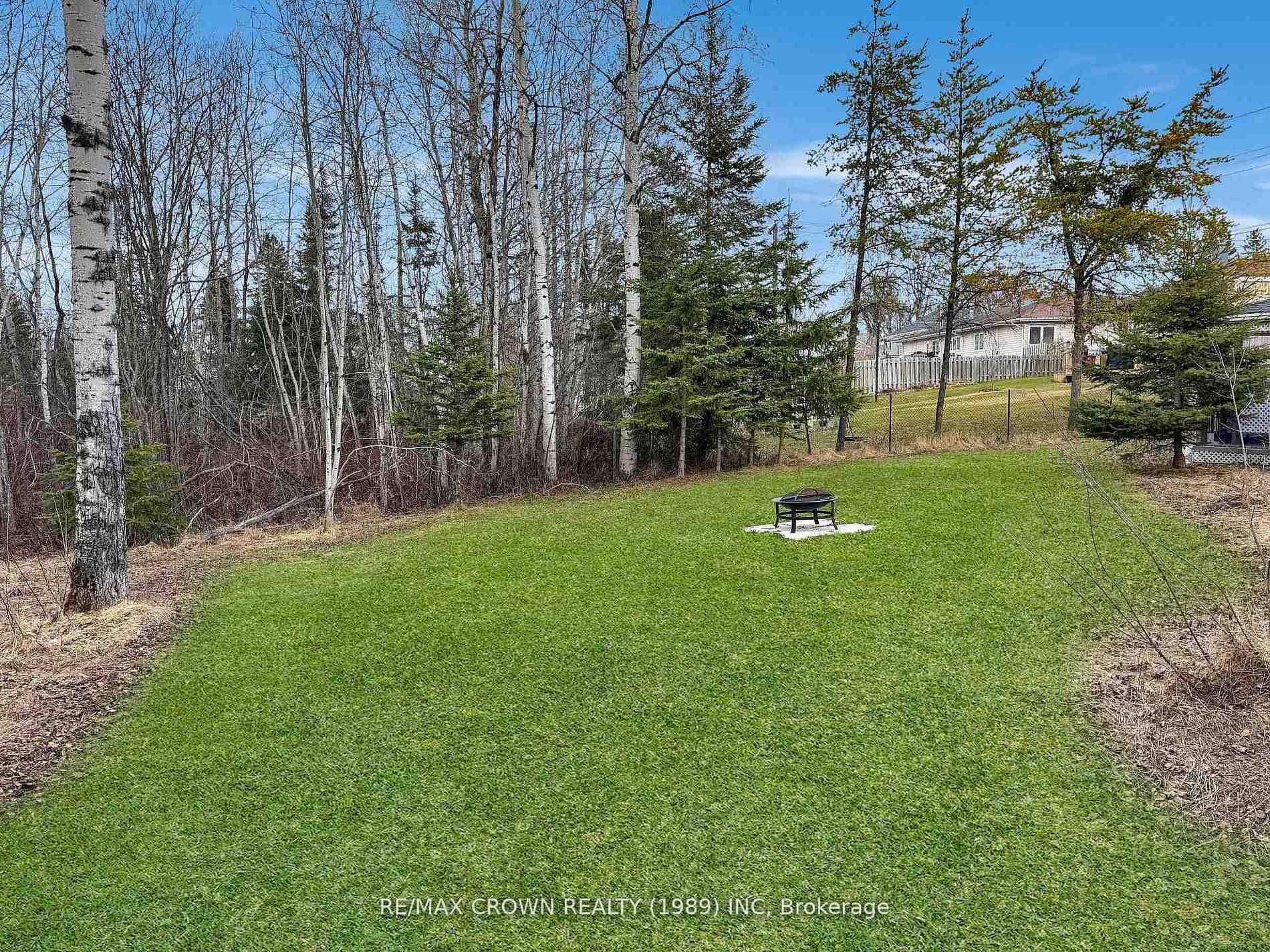 Photo 46 of 30 Pine Crescent, Kapuskasing — HOMEH