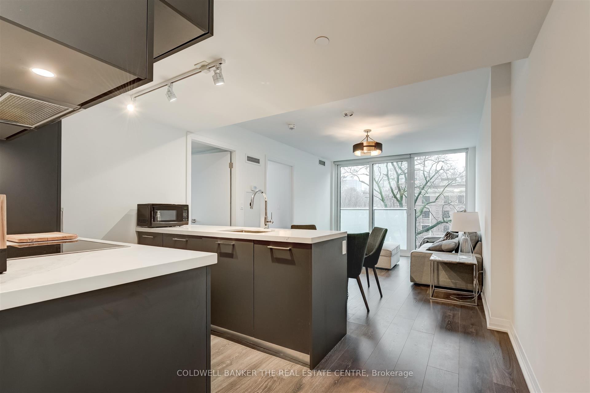 Photo 4 of Unit 304, 99 Foxbar Road, Toronto, Yonge-St. Clair — HOMEH