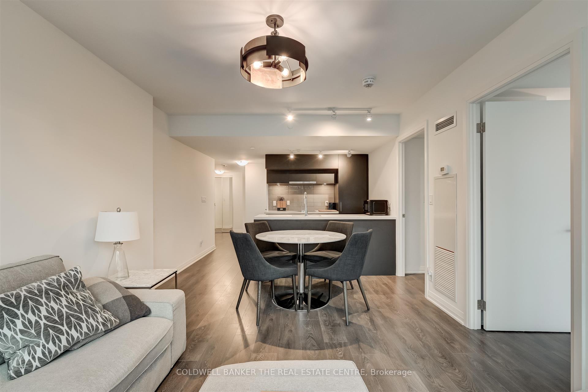 Photo 8 of Unit 304, 99 Foxbar Road, Toronto, Yonge-St. Clair — HOMEH