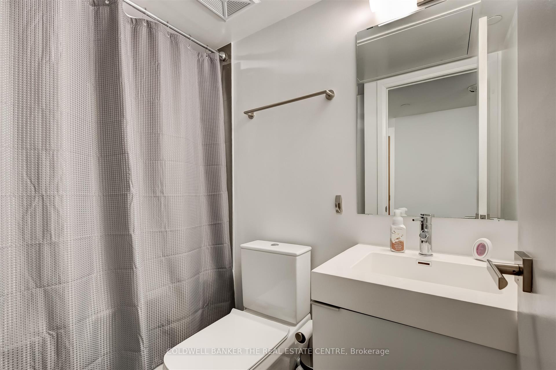 Photo 16 of Unit 304, 99 Foxbar Road, Toronto, Yonge-St. Clair — HOMEH