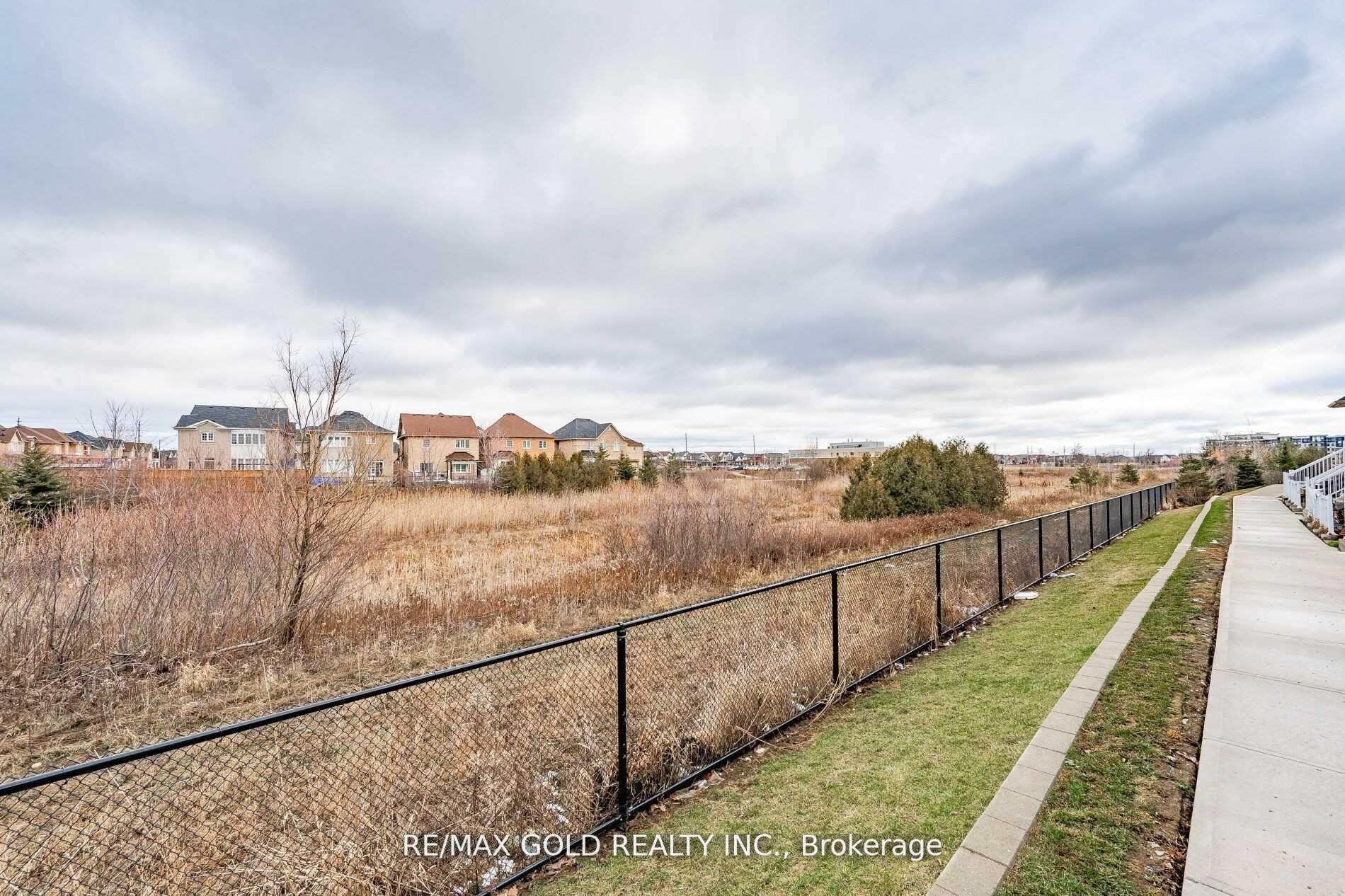 Photo 38 of Unit #125, 1380 Costigan Road, Milton, Clarke — HOMEH