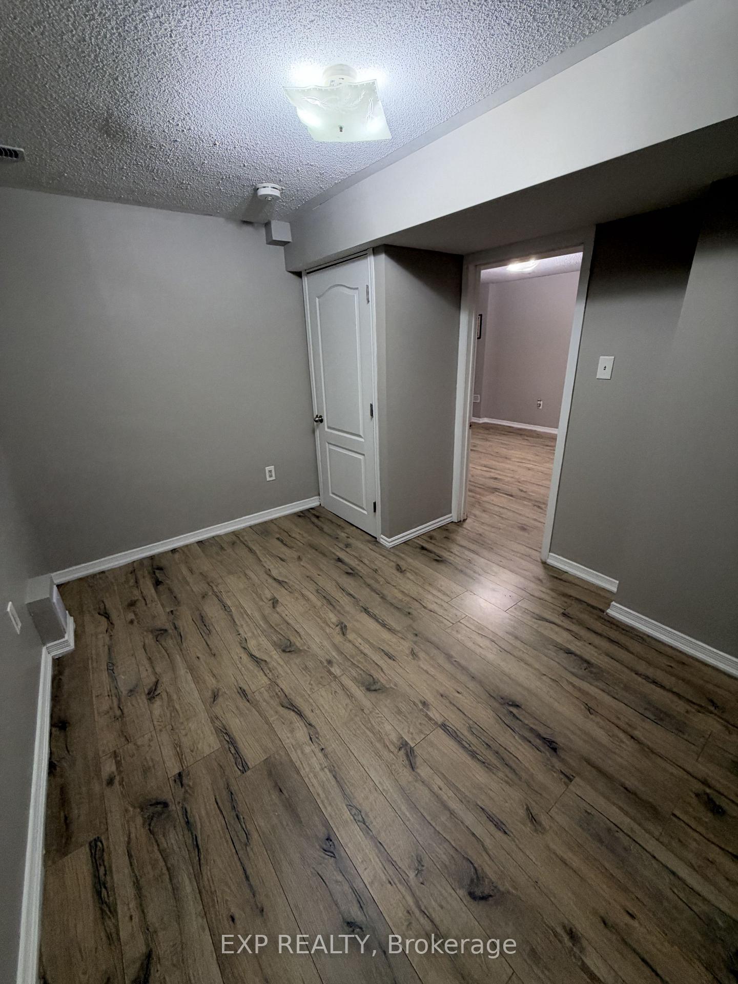 Photo 4 of 25 Portstewart Crescent, Brampton, Credit Valley — HOMEH