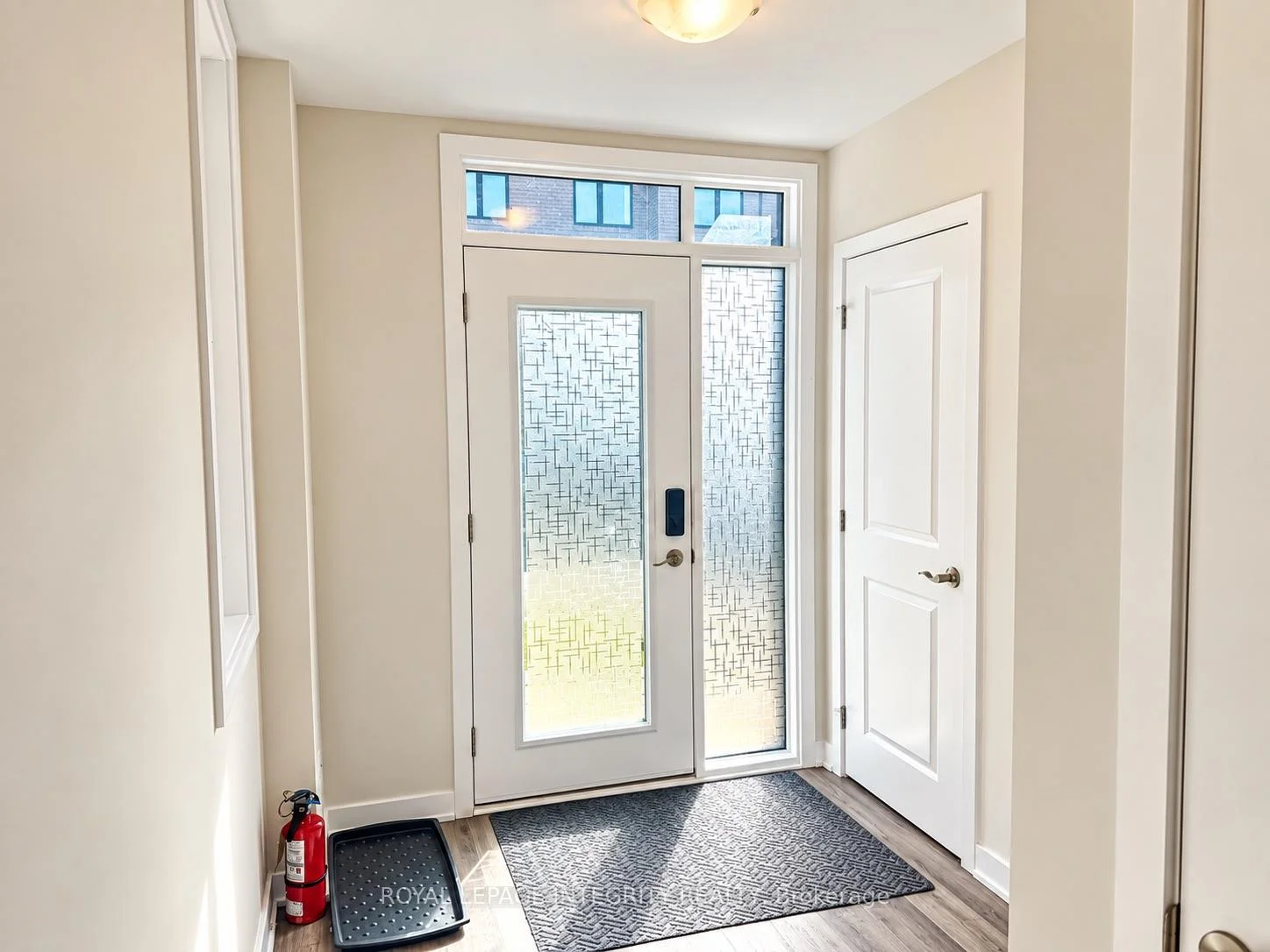 Photo 6 of 409 Jewelwing Pvt, Ottawa, Blossom Park/Kemp Park/Findlay Creek — HOMEH