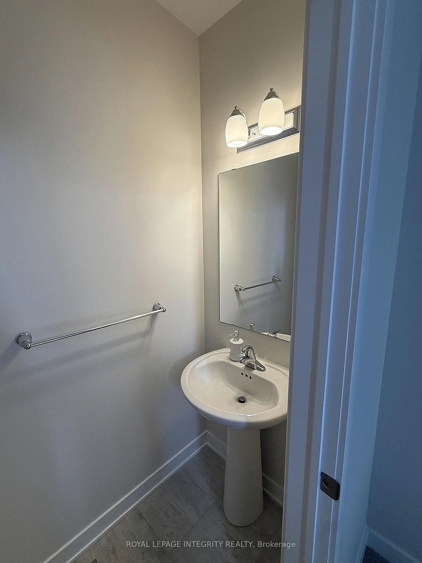 Photo 17 of 409 Jewelwing Pvt, Ottawa, Blossom Park/Kemp Park/Findlay Creek — HOMEH