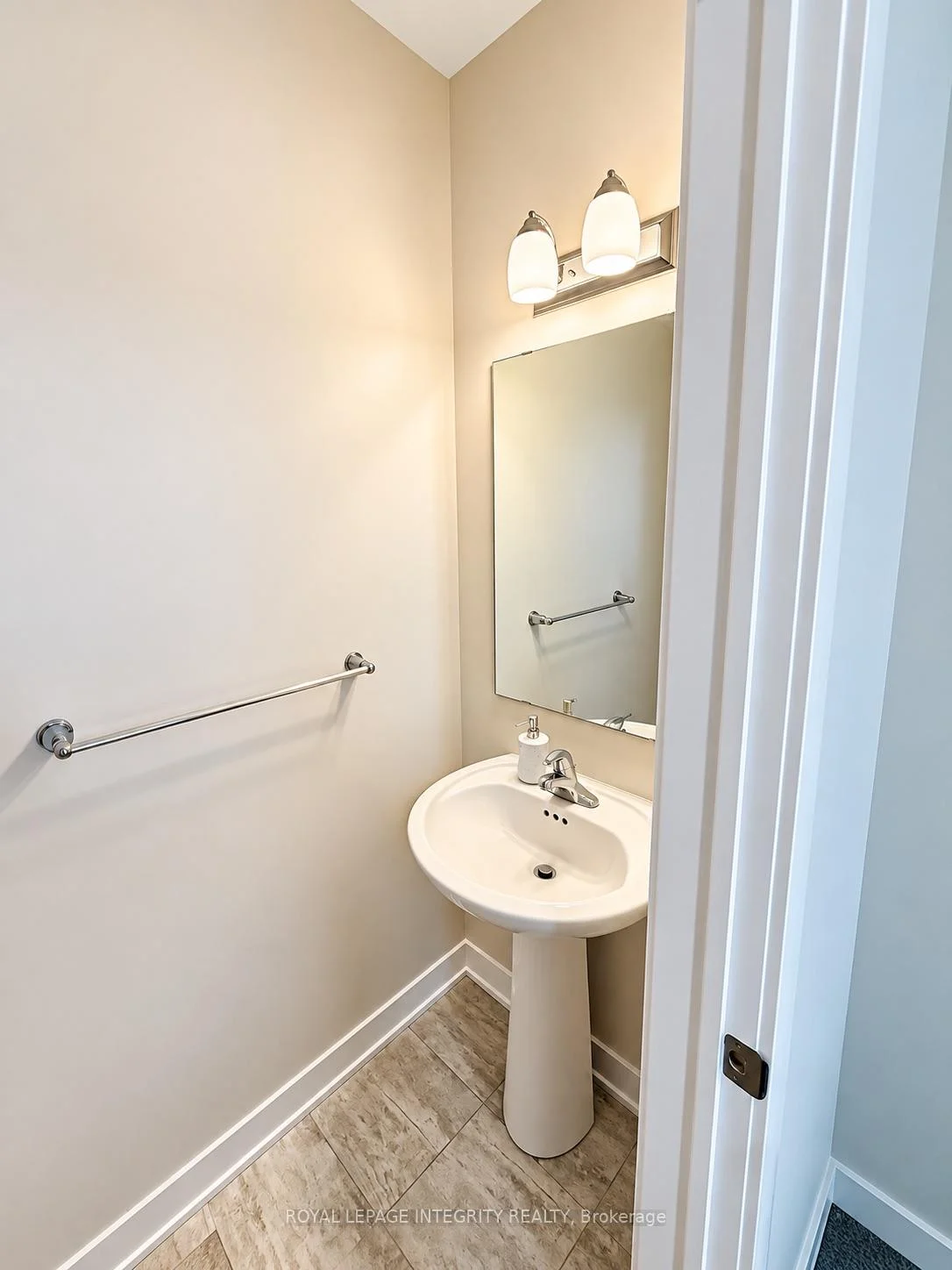 Photo 18 of 409 Jewelwing Pvt, Ottawa, Blossom Park/Kemp Park/Findlay Creek — HOMEH