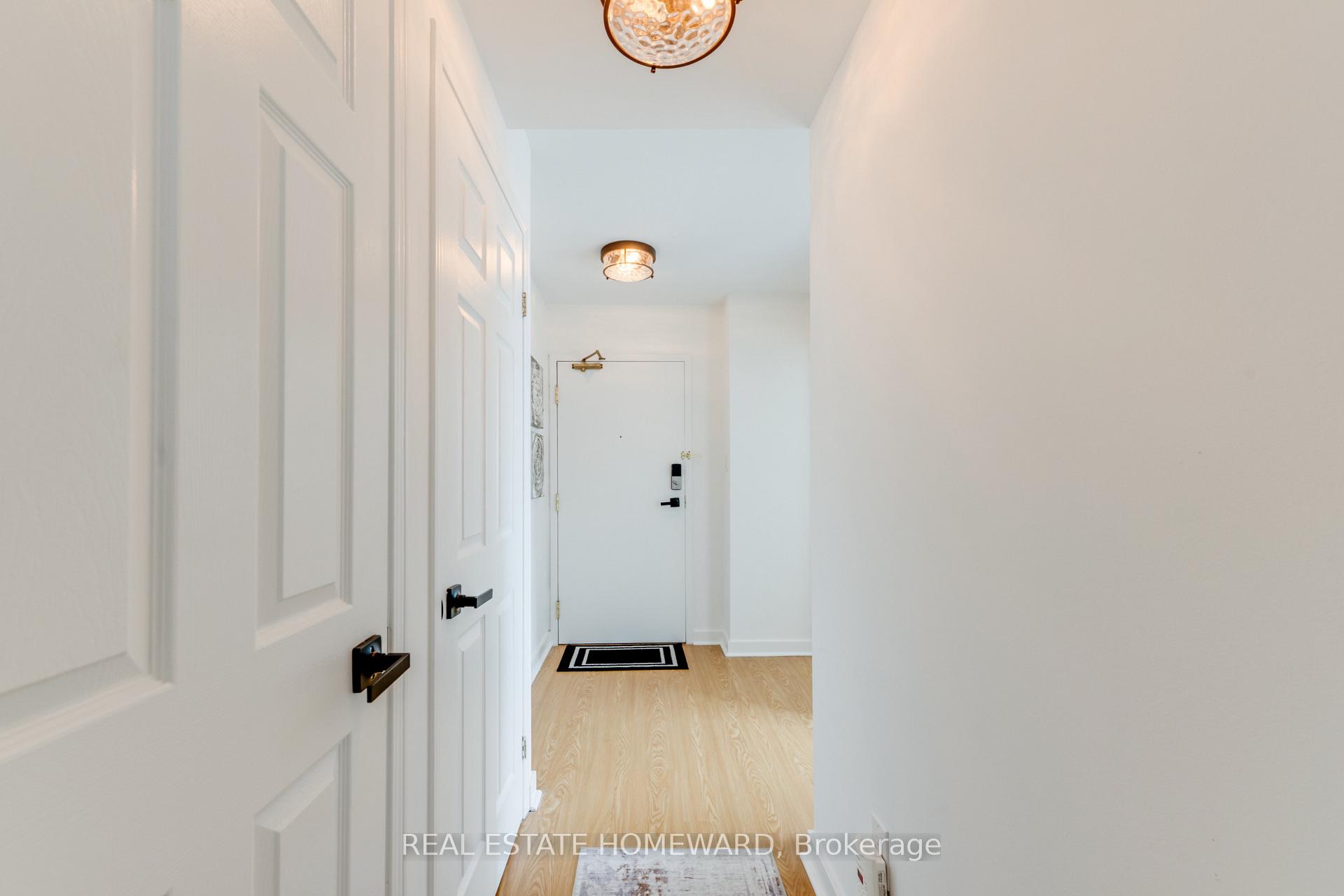 Photo 4 of Unit 304, 716 Kingston Road, Toronto, The Beaches — HOMEH