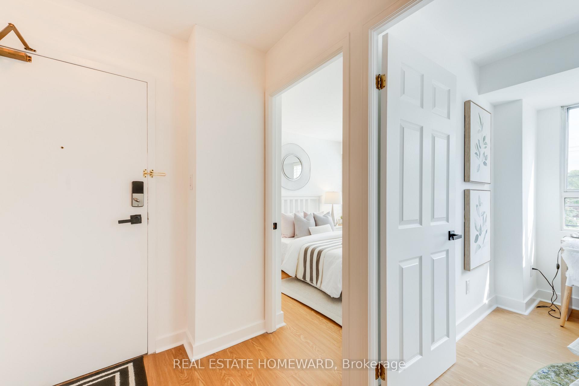 Photo 5 of Unit 304, 716 Kingston Road, Toronto, The Beaches — HOMEH