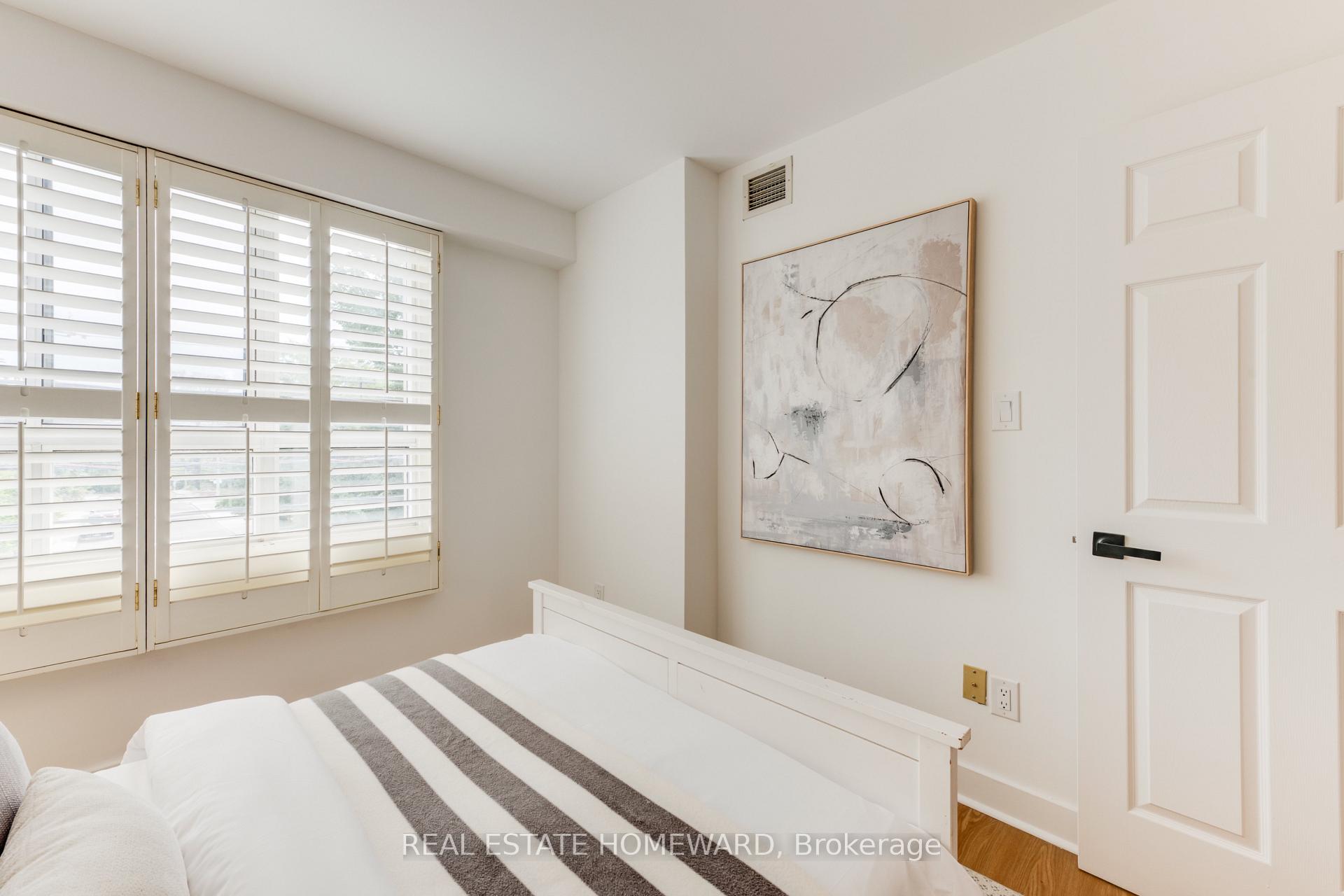 Photo 7 of Unit 304, 716 Kingston Road, Toronto, The Beaches — HOMEH