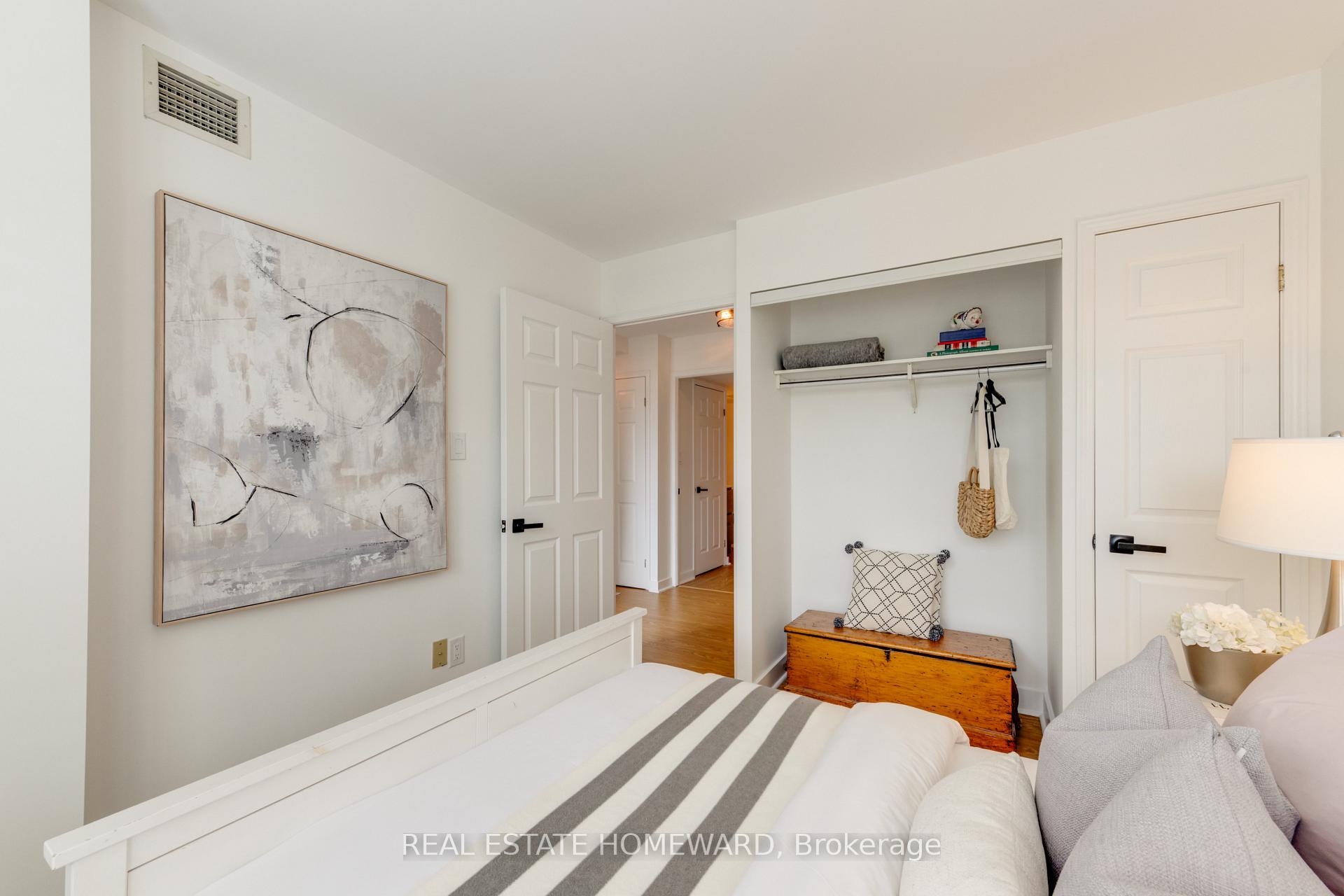 Photo 10 of Unit 304, 716 Kingston Road, Toronto, The Beaches — HOMEH
