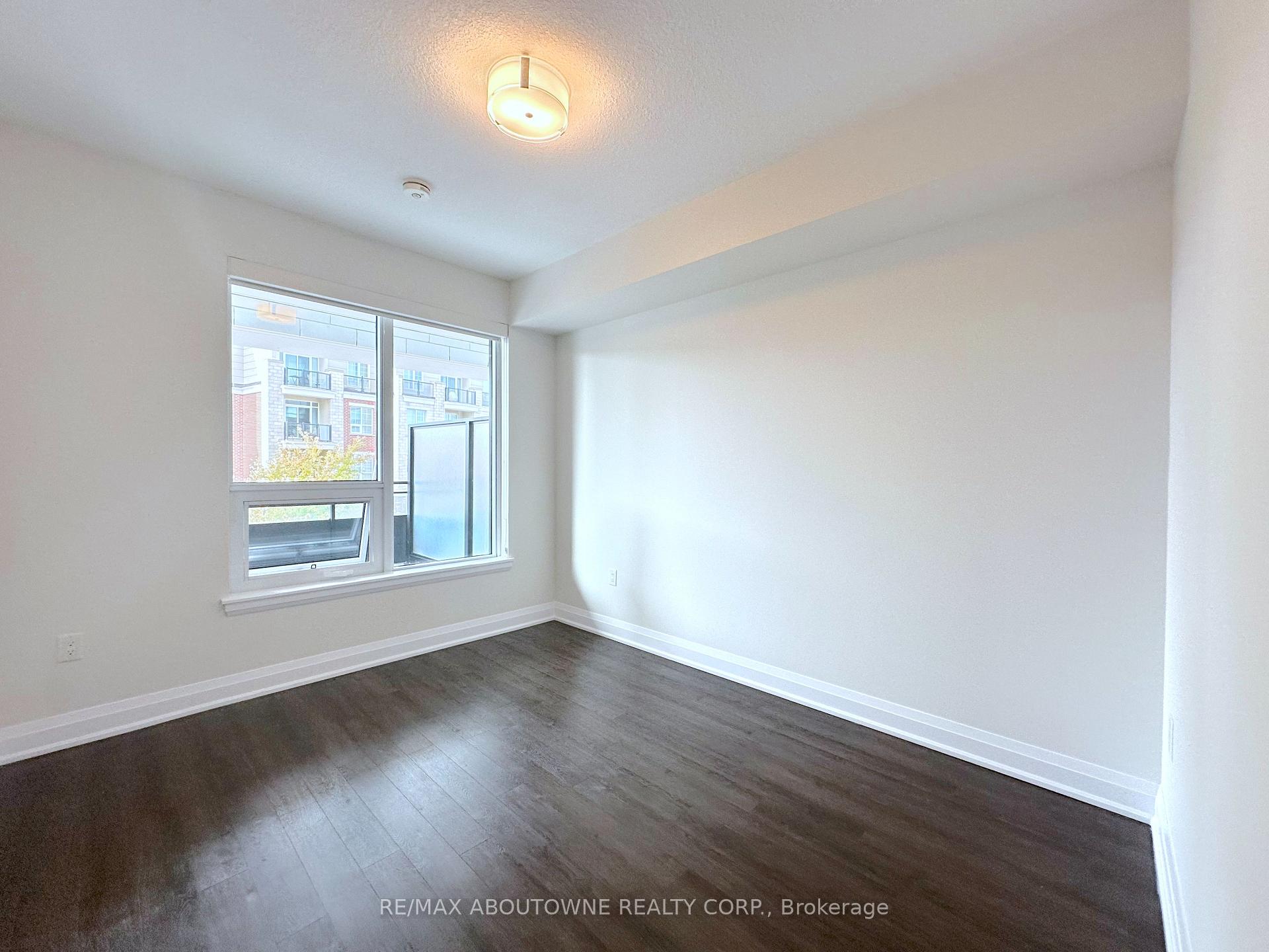 Photo 8 of Unit 317, 2333 Taunton Road, Oakville, River Oaks — HOMEH
