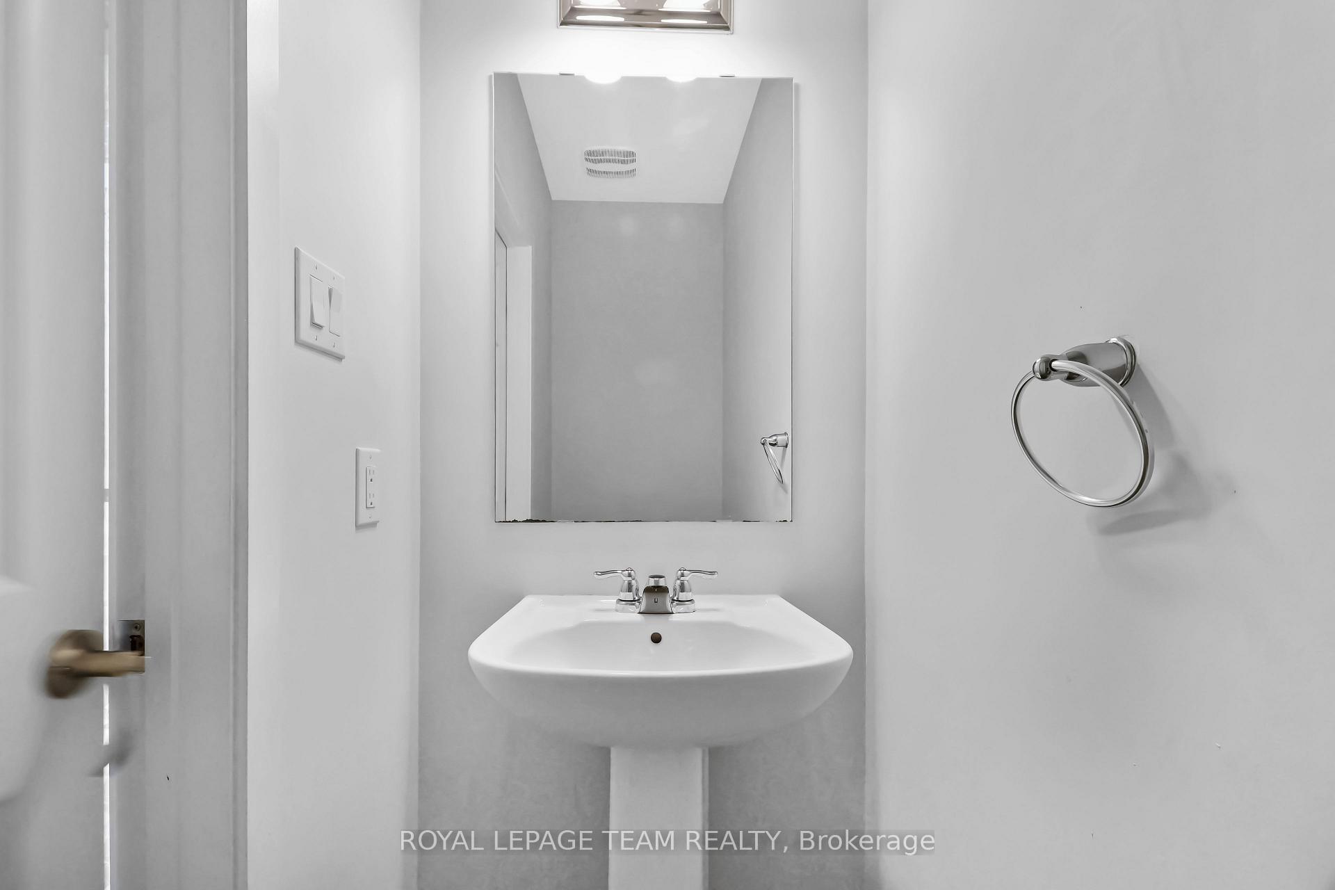Photo 5 of 2177 Winsome Terrace, Ottawa, Fallingbrook/Gardenway South — HOMEH
