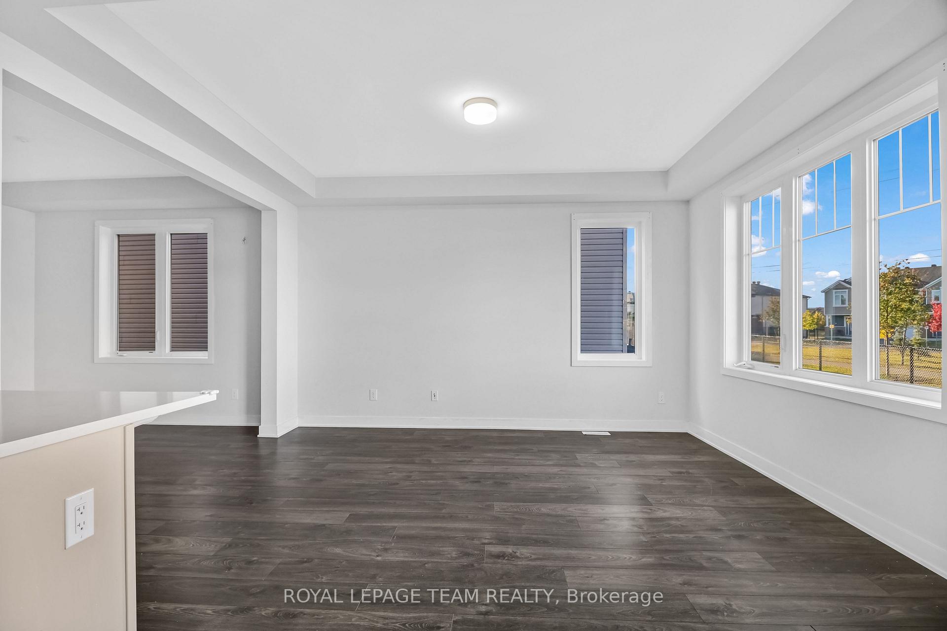 Photo 9 of 2177 Winsome Terrace, Ottawa, Fallingbrook/Gardenway South — HOMEH