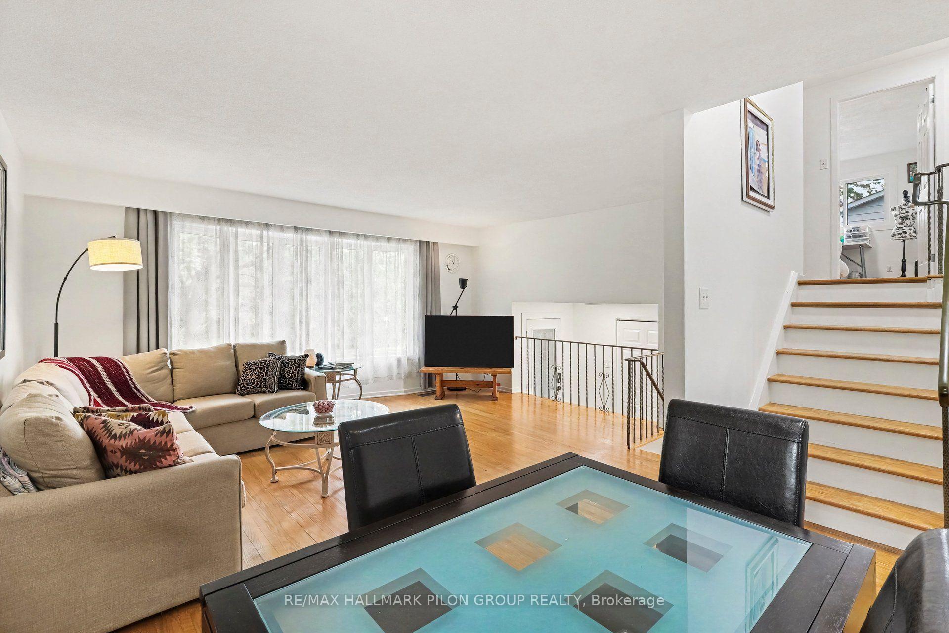 Photo 8 of 16 Eastpark Drive, Ottawa, Blackburn Hamlet — HOMEH