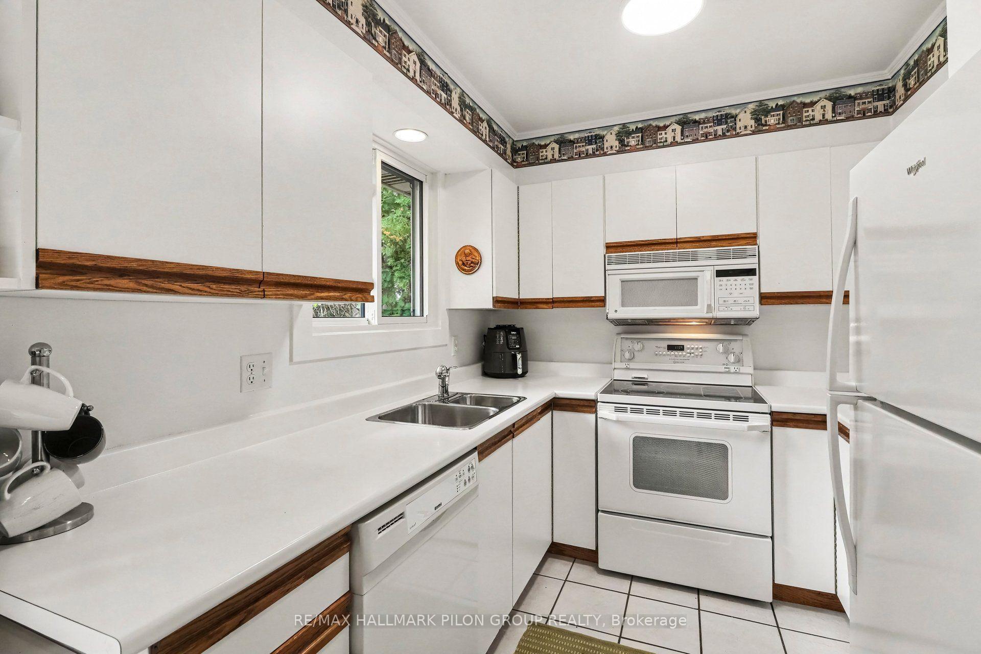 Photo 10 of 16 Eastpark Drive, Ottawa, Blackburn Hamlet — HOMEH