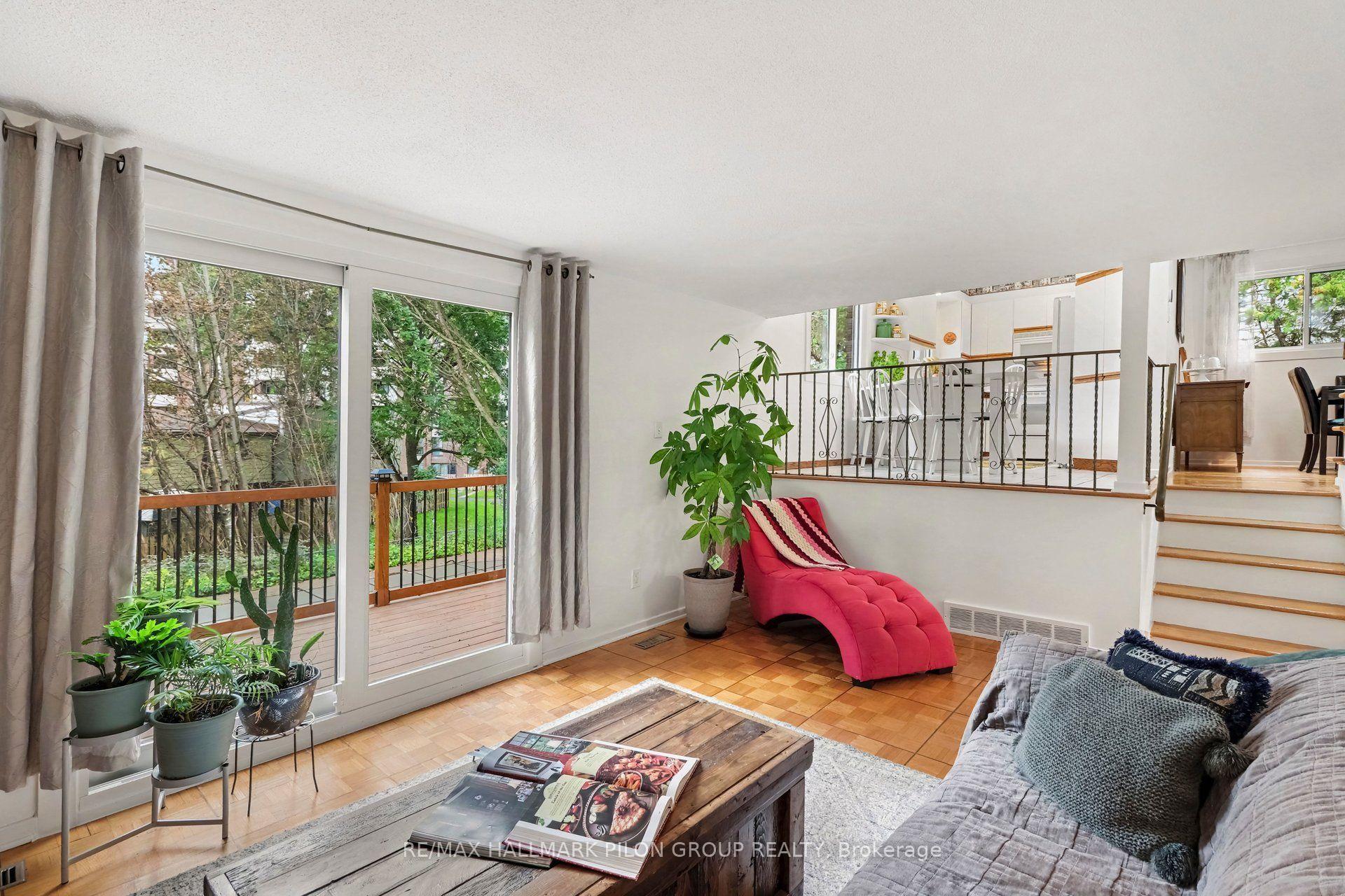 Photo 12 of 16 Eastpark Drive, Ottawa, Blackburn Hamlet — HOMEH
