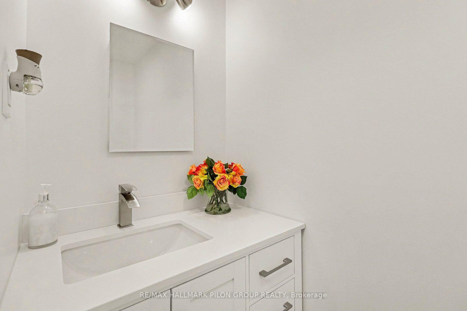Photo 13 of 16 Eastpark Drive, Ottawa, Blackburn Hamlet — HOMEH