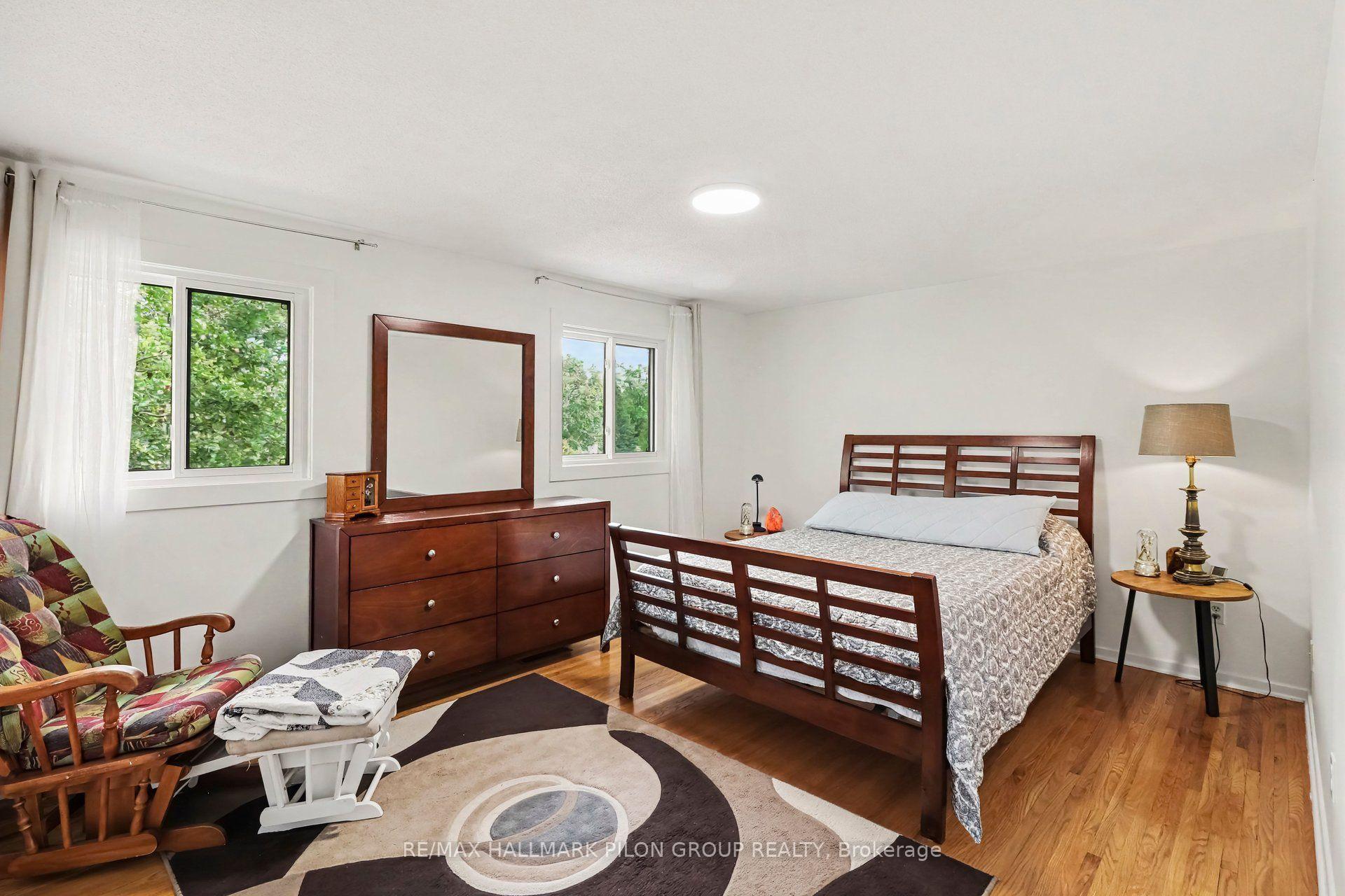 Photo 14 of 16 Eastpark Drive, Ottawa, Blackburn Hamlet — HOMEH