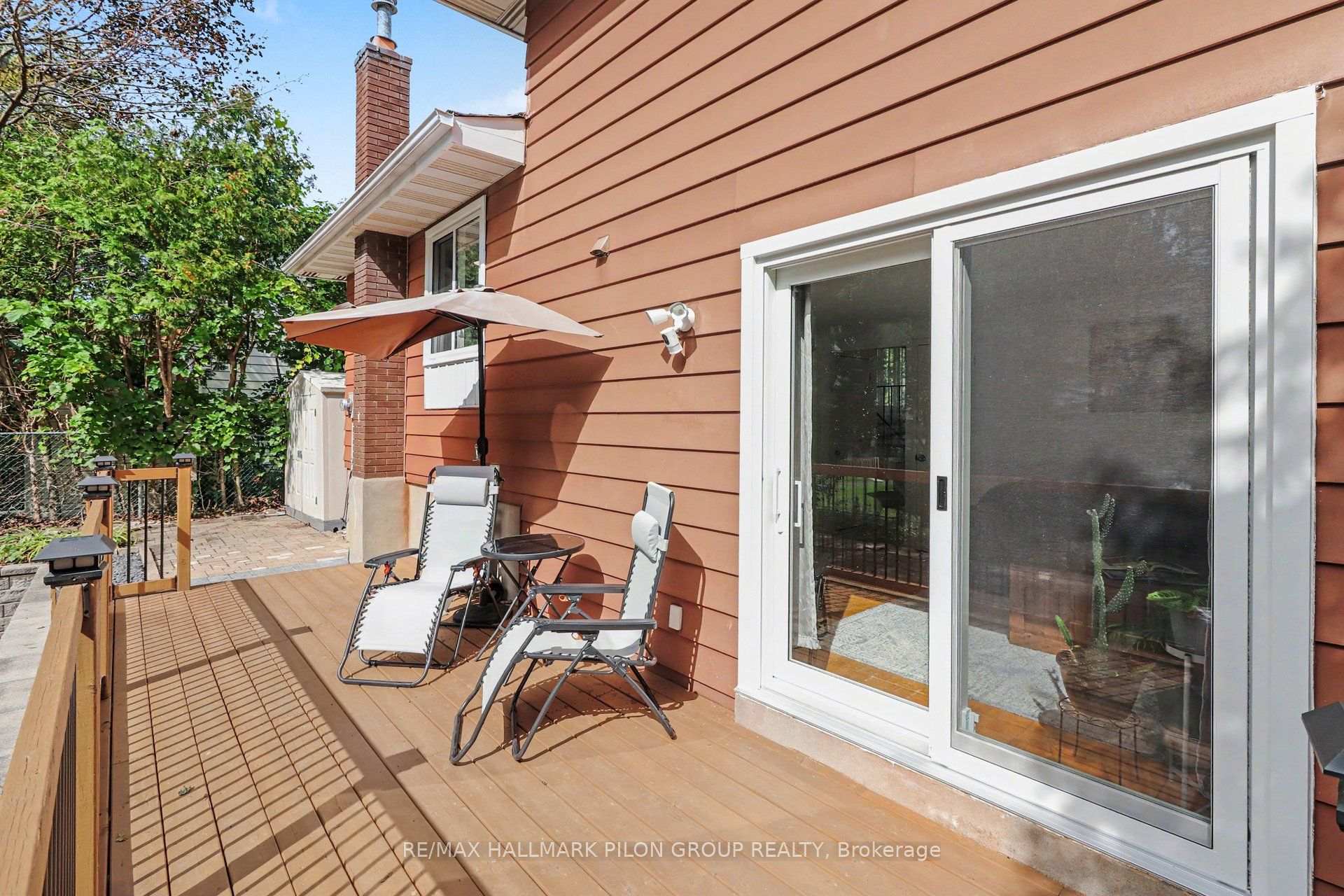 Photo 21 of 16 Eastpark Drive, Ottawa, Blackburn Hamlet — HOMEH