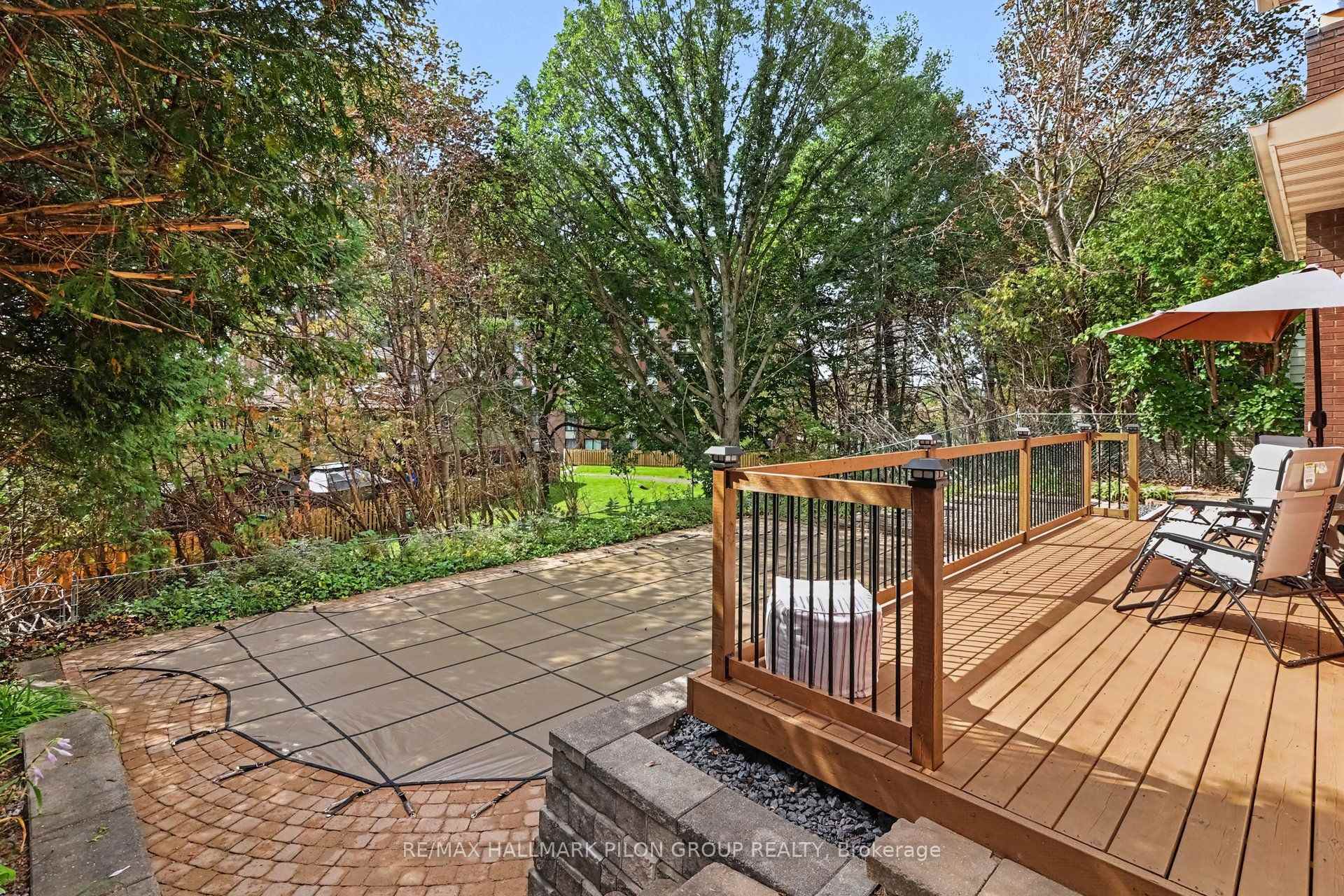 Photo 22 of 16 Eastpark Drive, Ottawa, Blackburn Hamlet — HOMEH