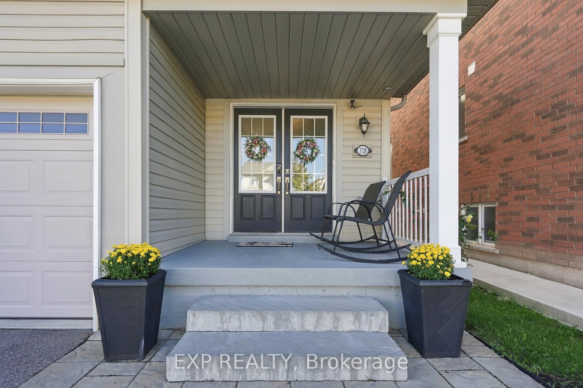 Photo 2 of 7720 Shadbush Lane, Niagara Falls, Brown — HOMEH