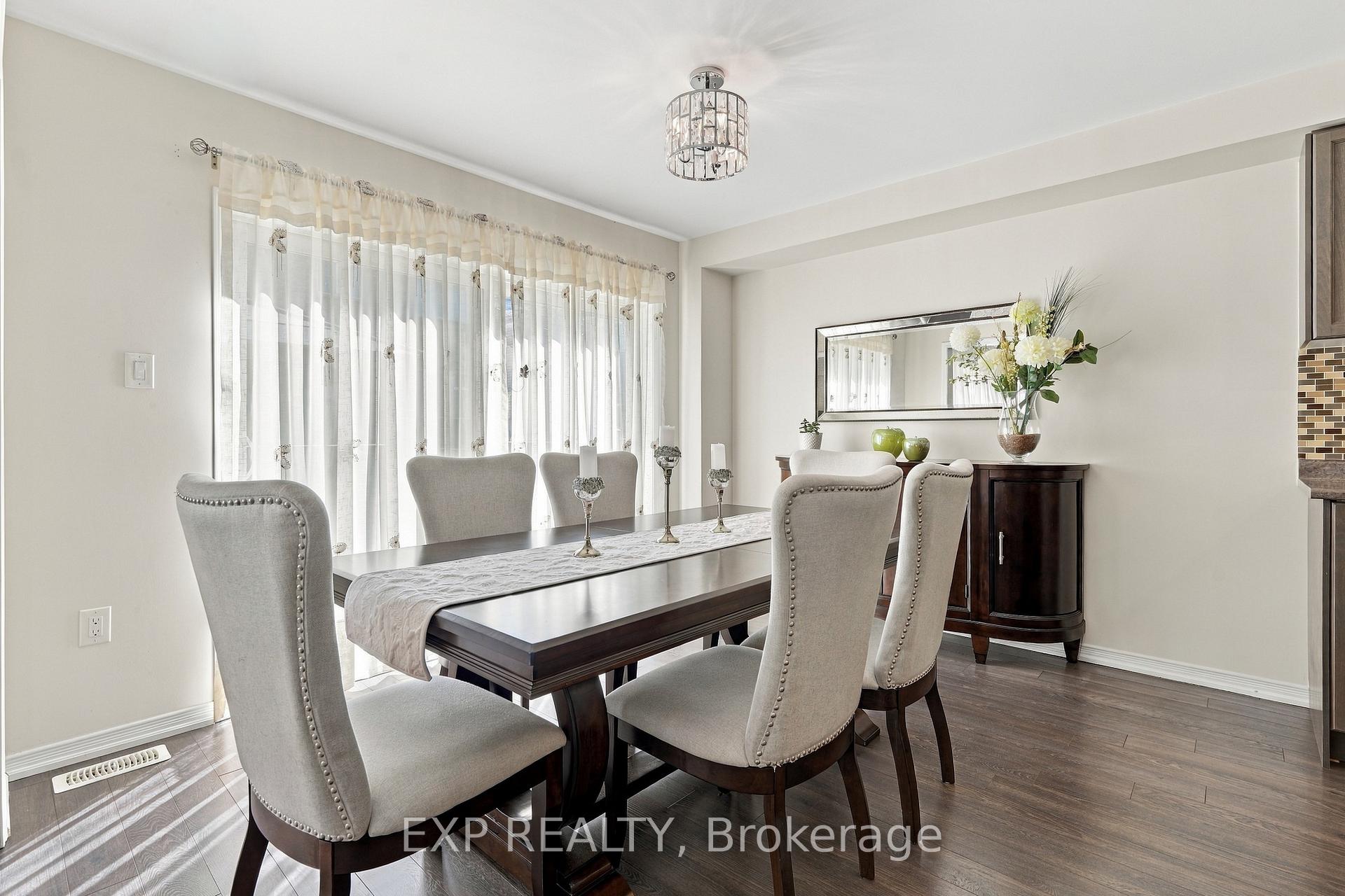 Photo 10 of 7720 Shadbush Lane, Niagara Falls, Brown — HOMEH