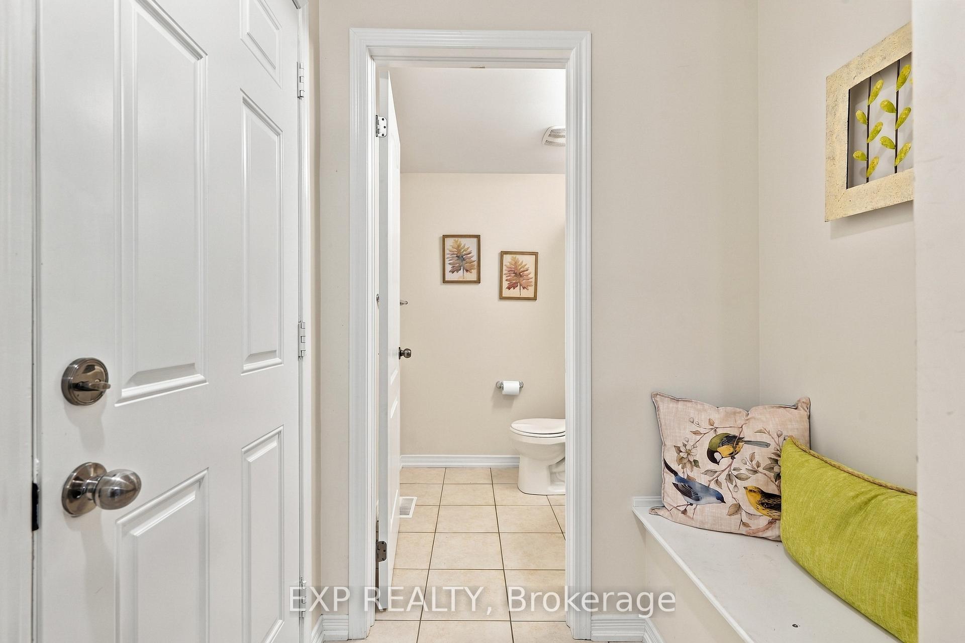 Photo 11 of 7720 Shadbush Lane, Niagara Falls, Brown — HOMEH