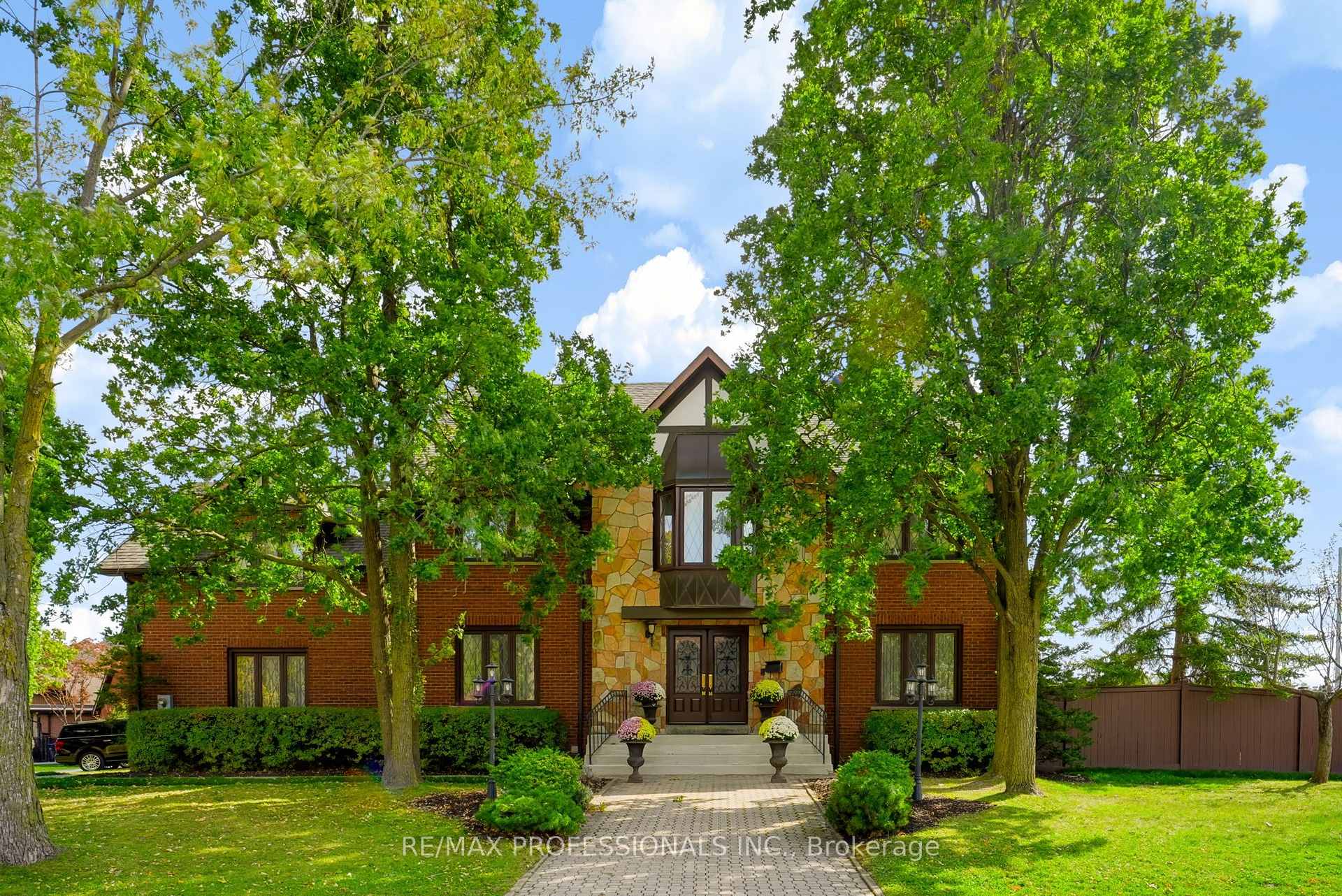 Photo 2 of 3979 River Mill Way, Mississauga, Rathwood — HOMEH