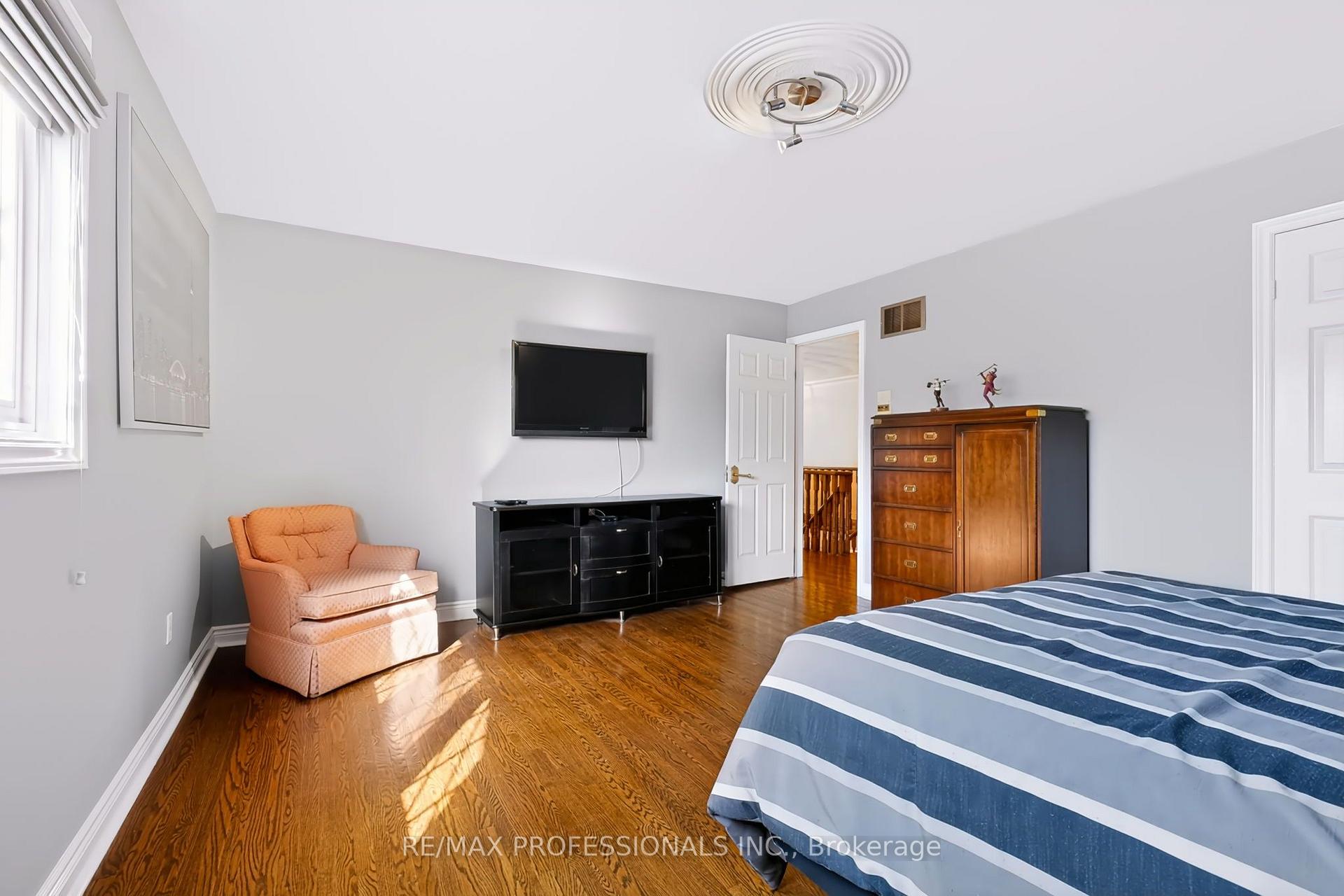 Photo 9 of 3979 River Mill Way, Mississauga, Rathwood — HOMEH