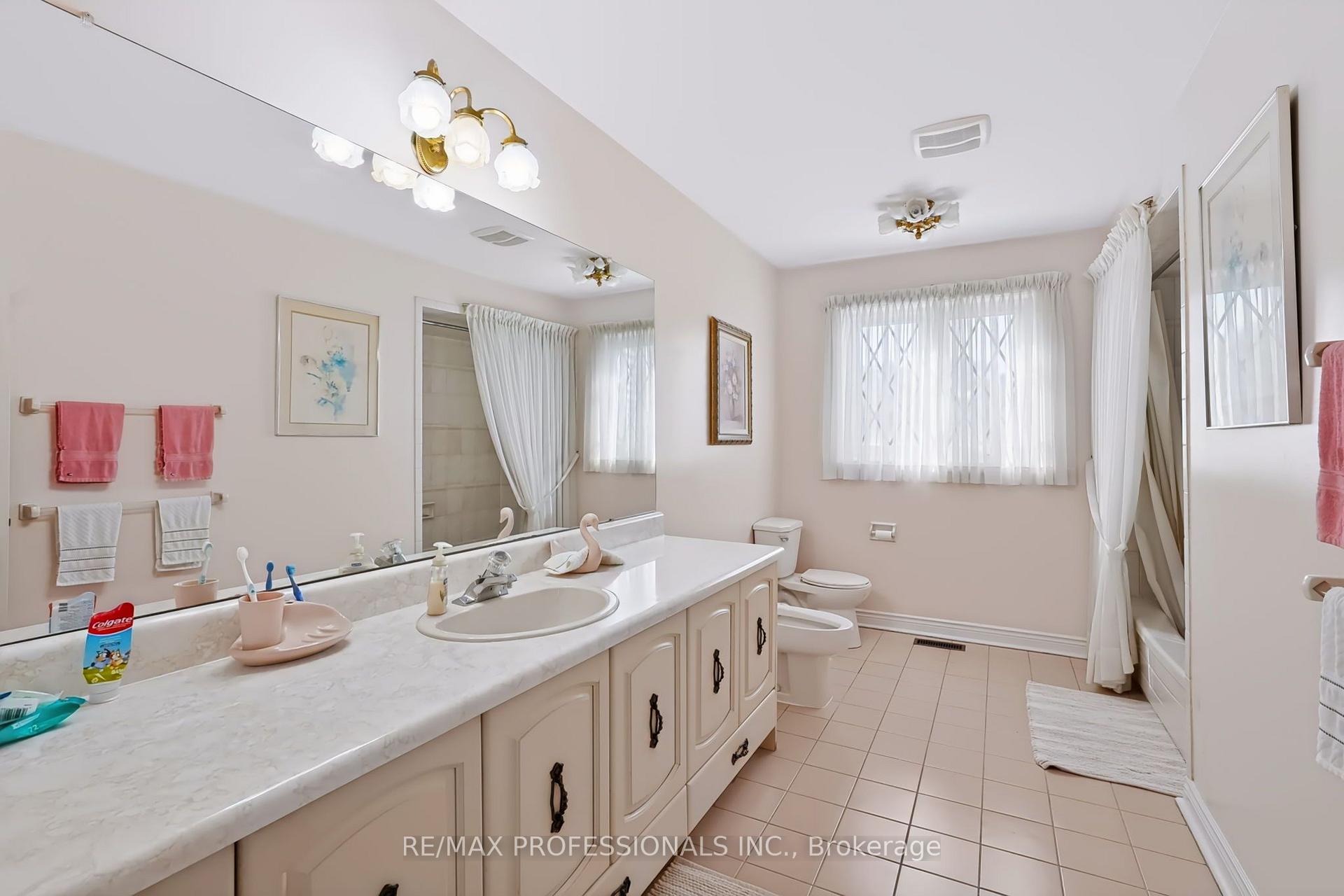 Photo 10 of 3979 River Mill Way, Mississauga, Rathwood — HOMEH