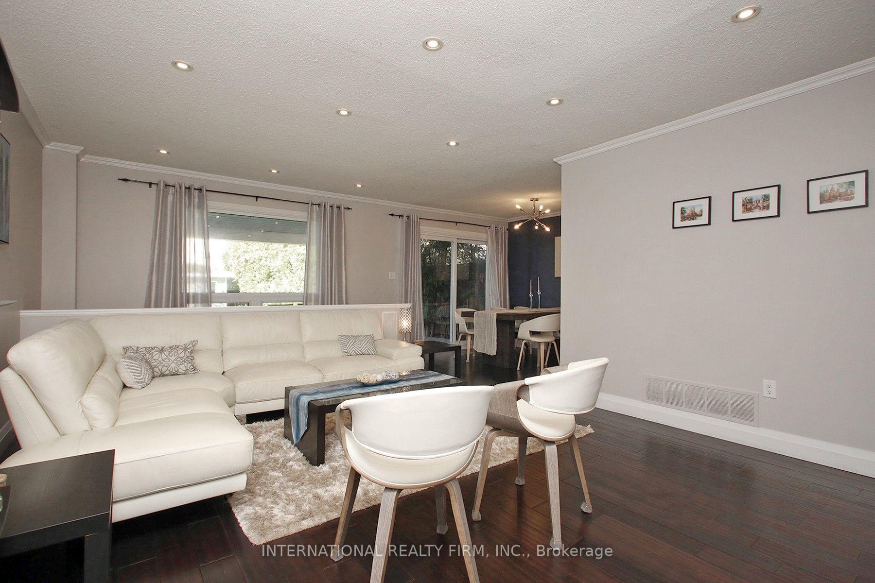 Photo 12 of 1876 Bicroft Court, Pickering, Liverpool — HOMEH