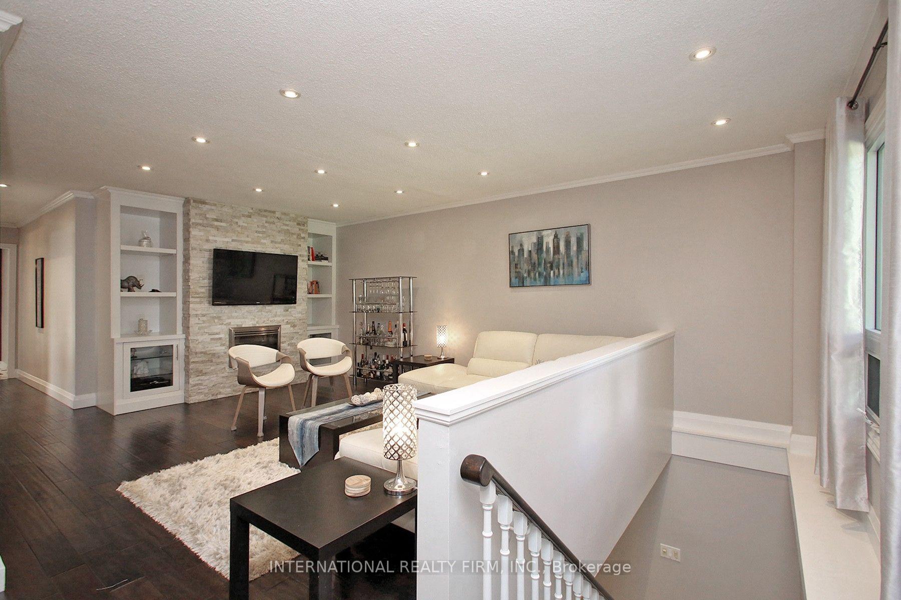 Photo 13 of 1876 Bicroft Court, Pickering, Liverpool — HOMEH