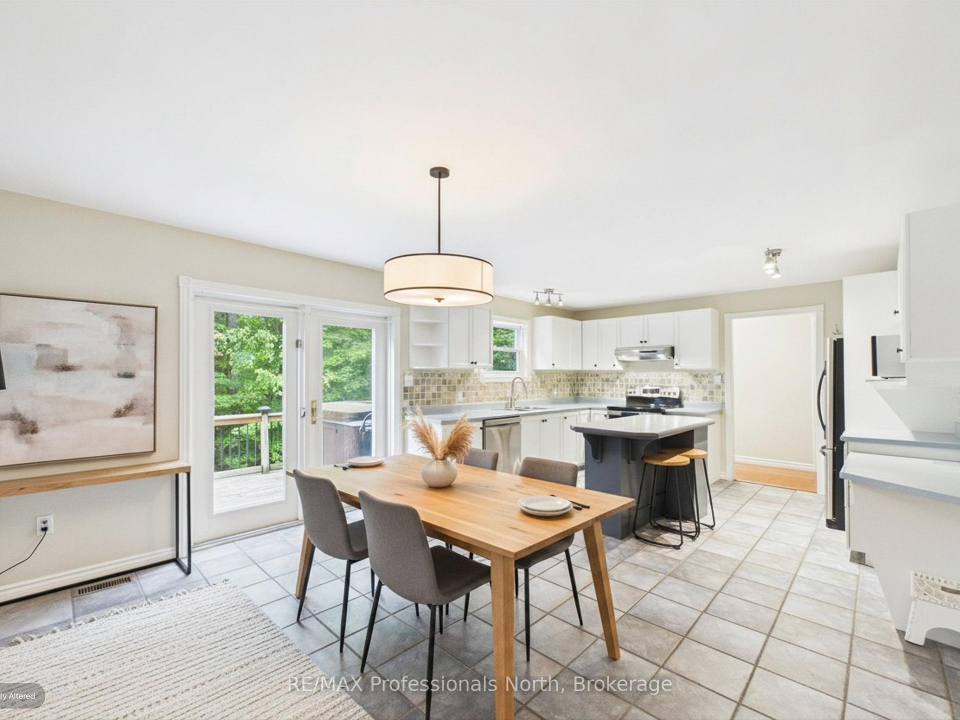 Photo 7 of 1130 Cedar Lane, Bracebridge, Macaulay — HOMEH