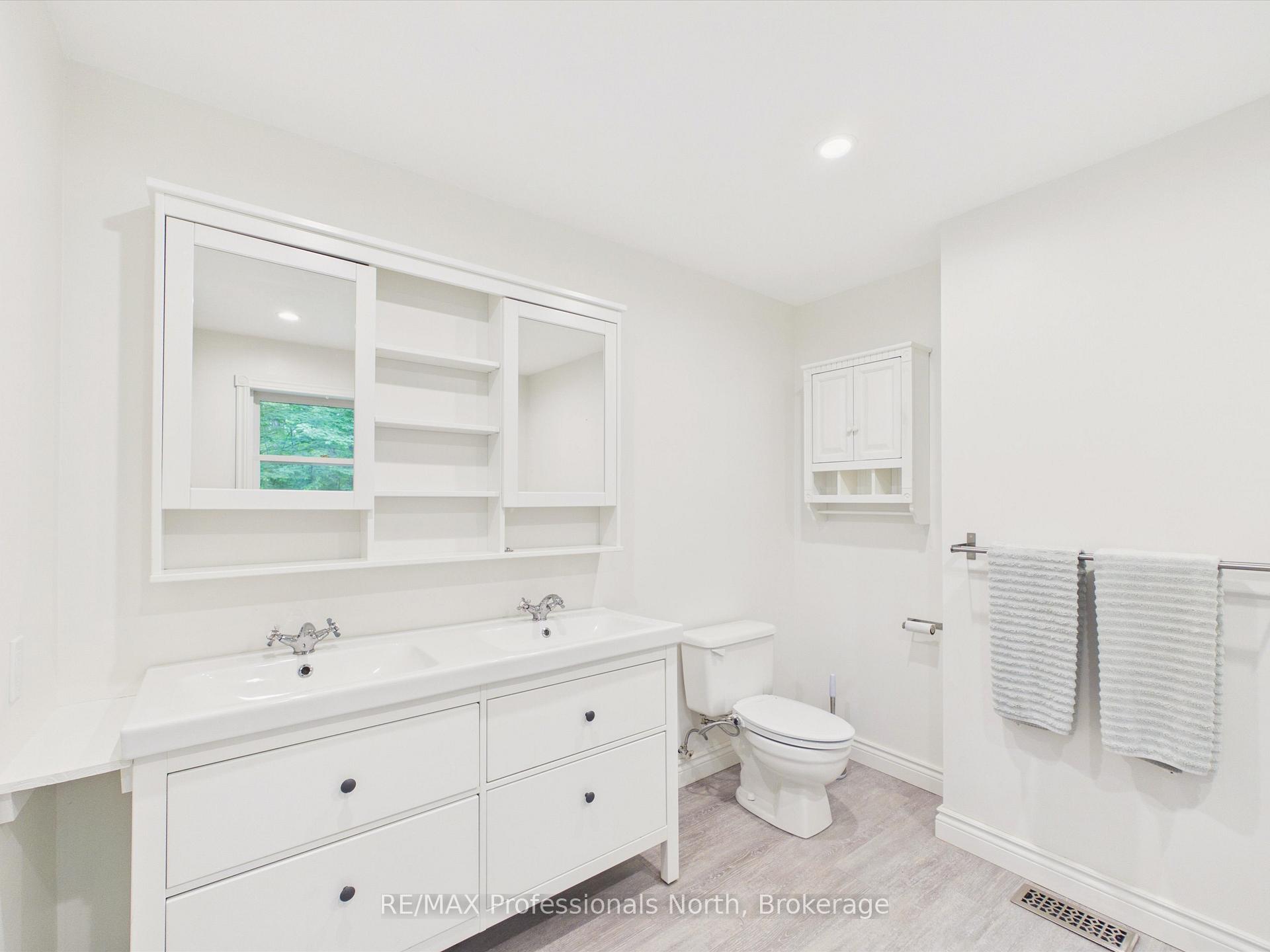 Photo 12 of 1130 Cedar Lane, Bracebridge, Macaulay — HOMEH