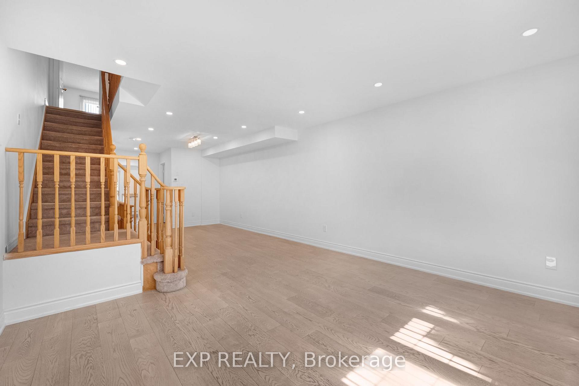 Photo 25 of 144 Bartley Drive, North York, Victoria Village — HOMEH