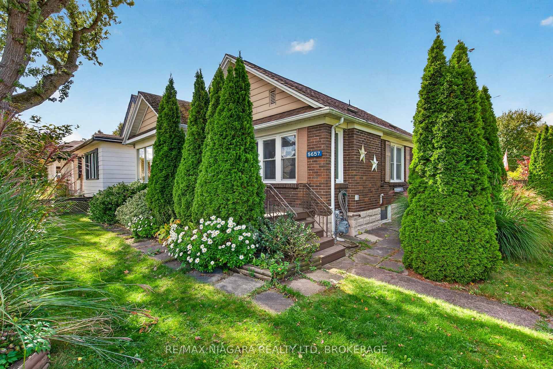Photo 2 of 5657 Prince Edward Avenue, Niagara Falls, Hospital — HOMEH