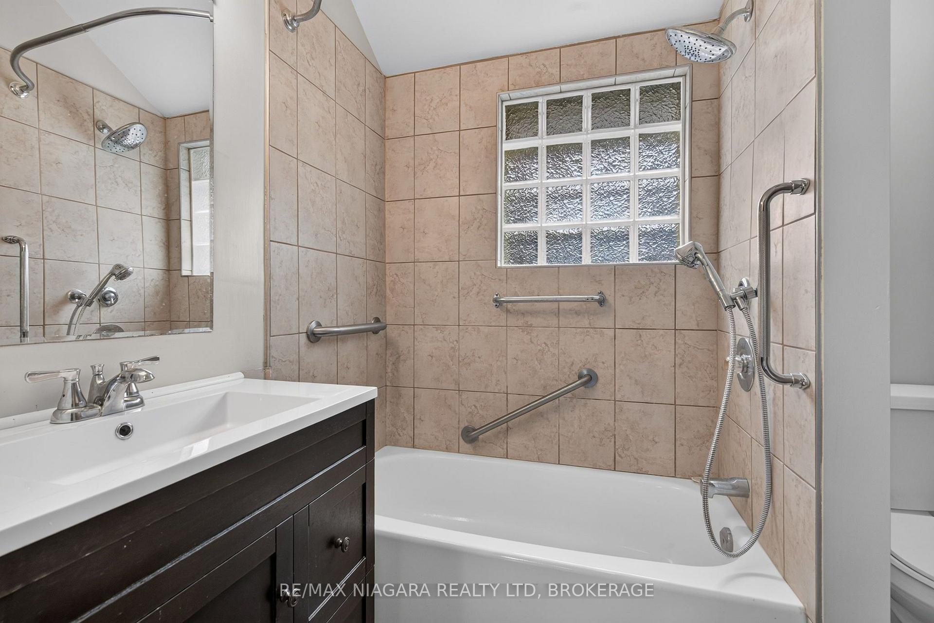 Photo 14 of 5657 Prince Edward Avenue, Niagara Falls, Hospital — HOMEH