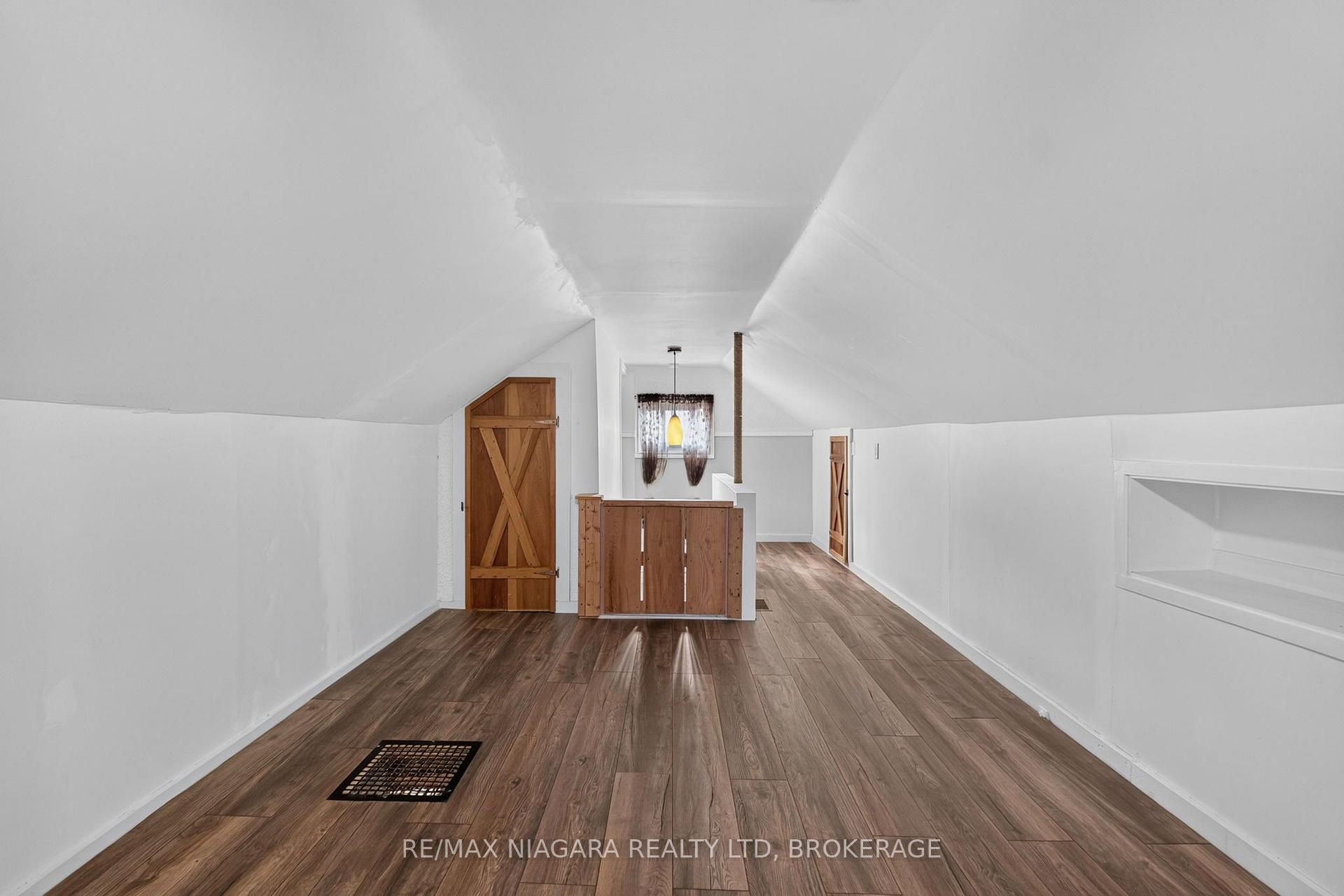 Photo 26 of 5657 Prince Edward Avenue, Niagara Falls, Hospital — HOMEH