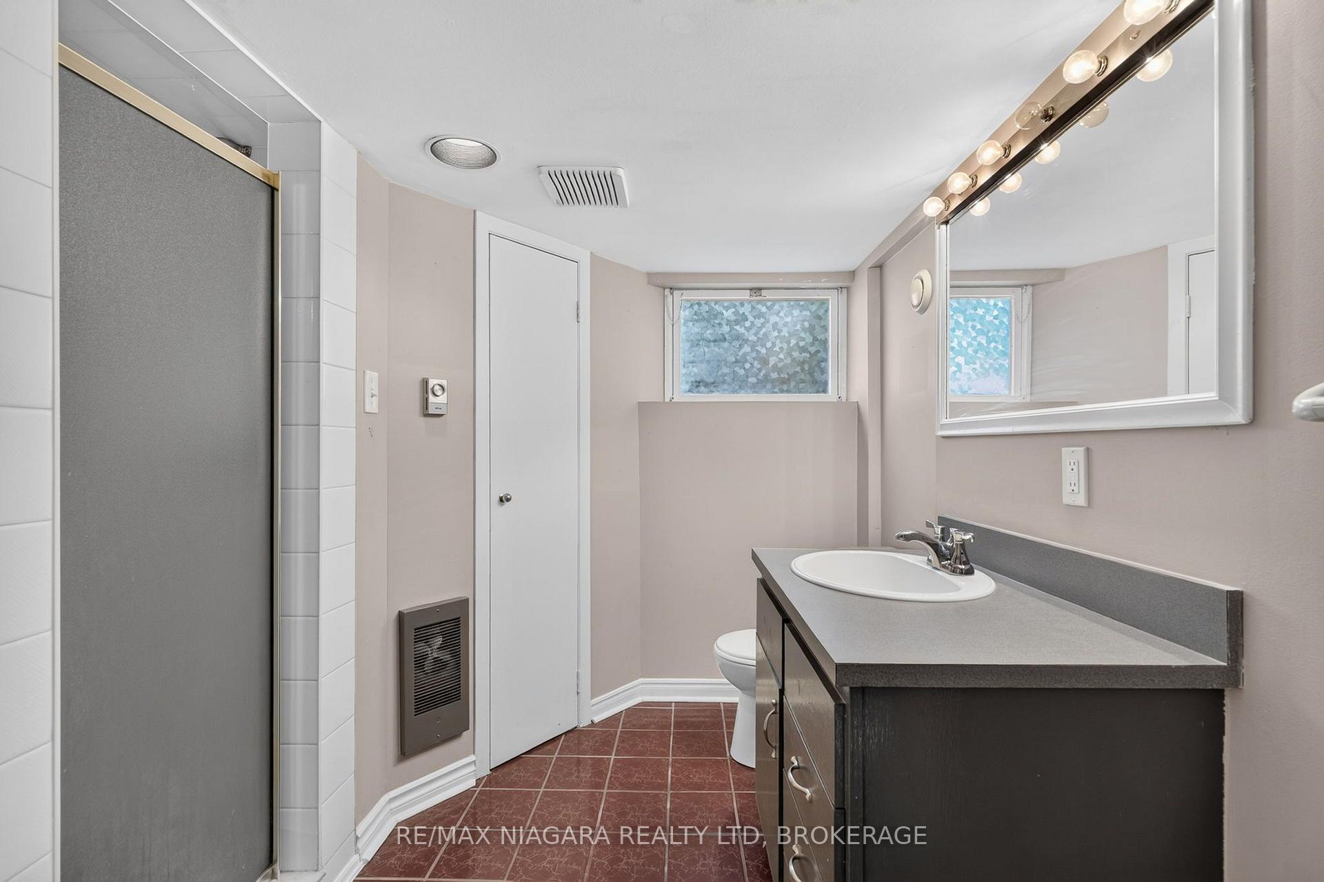 Photo 27 of 5657 Prince Edward Avenue, Niagara Falls, Hospital — HOMEH
