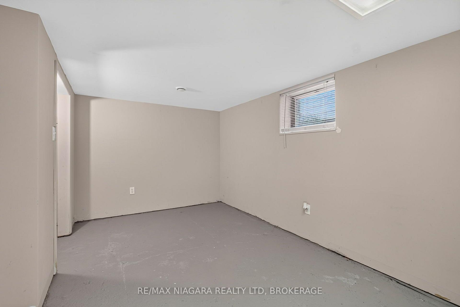 Photo 32 of 5657 Prince Edward Avenue, Niagara Falls, Hospital — HOMEH